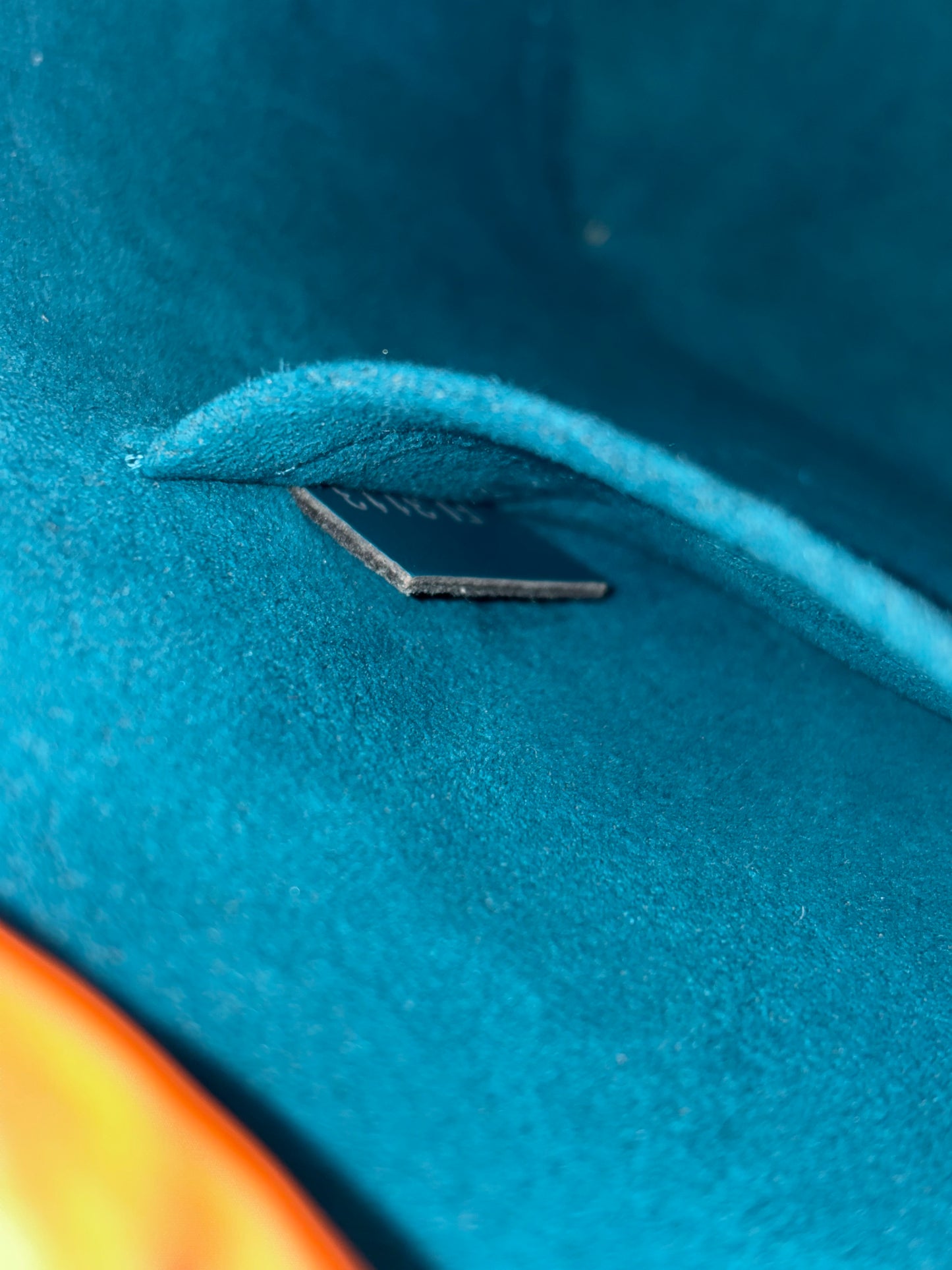 383505 - Louis Vuitton Alma BB Epi Blue