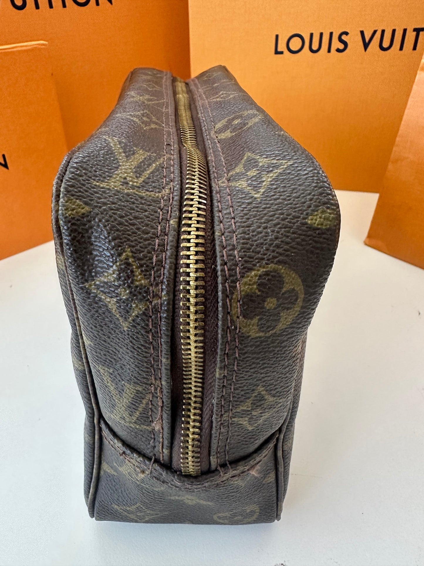 Louis Vuitton Trousse 28