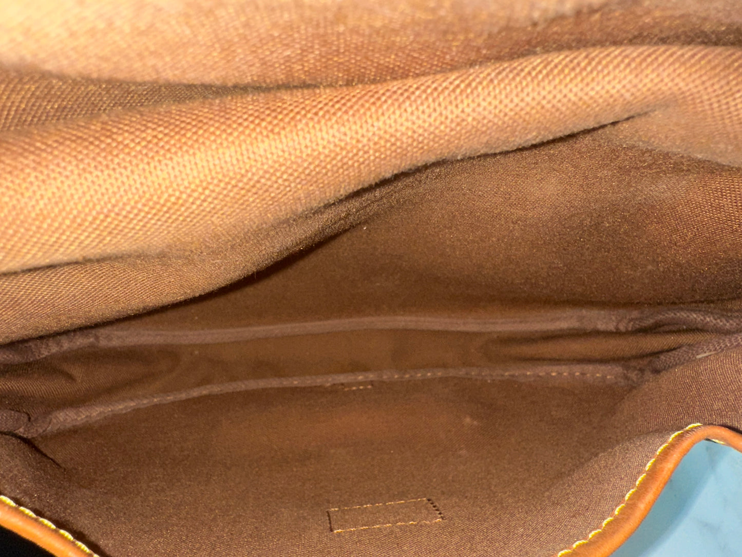 Louis Vuitton Saumur 30