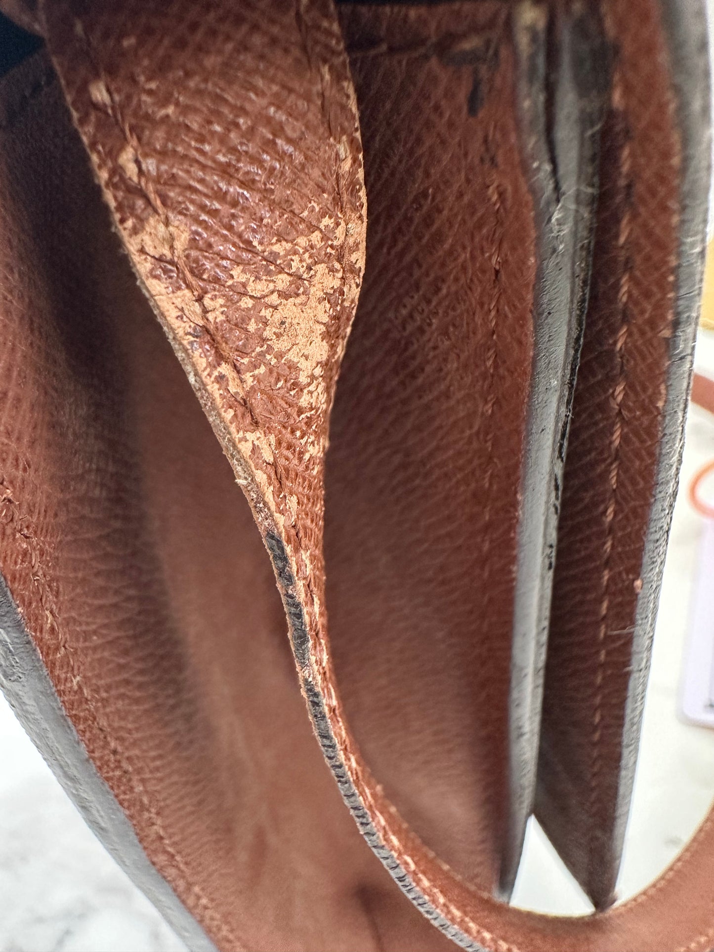 Louis Vuitton Bordeaux 27