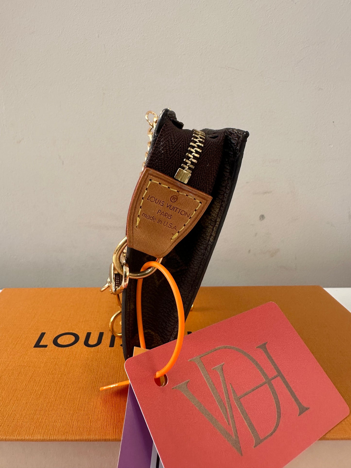 Louis Vuitton Pochette Bucket