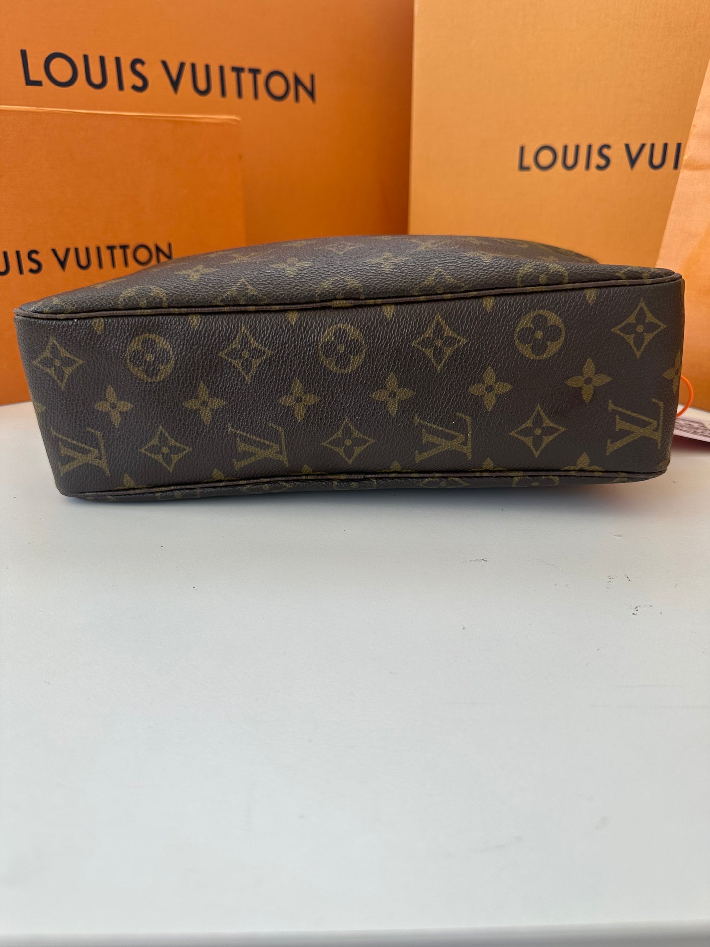 Louis Vuitton Trousse 28
