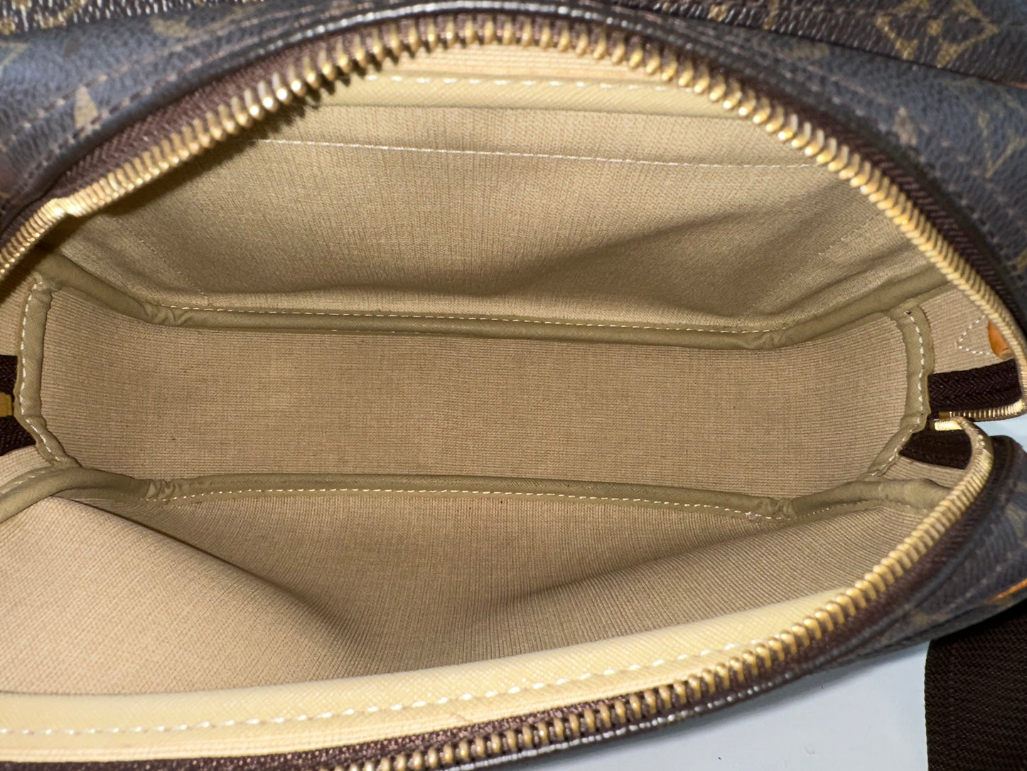 Louis Vuitton Reporter PM