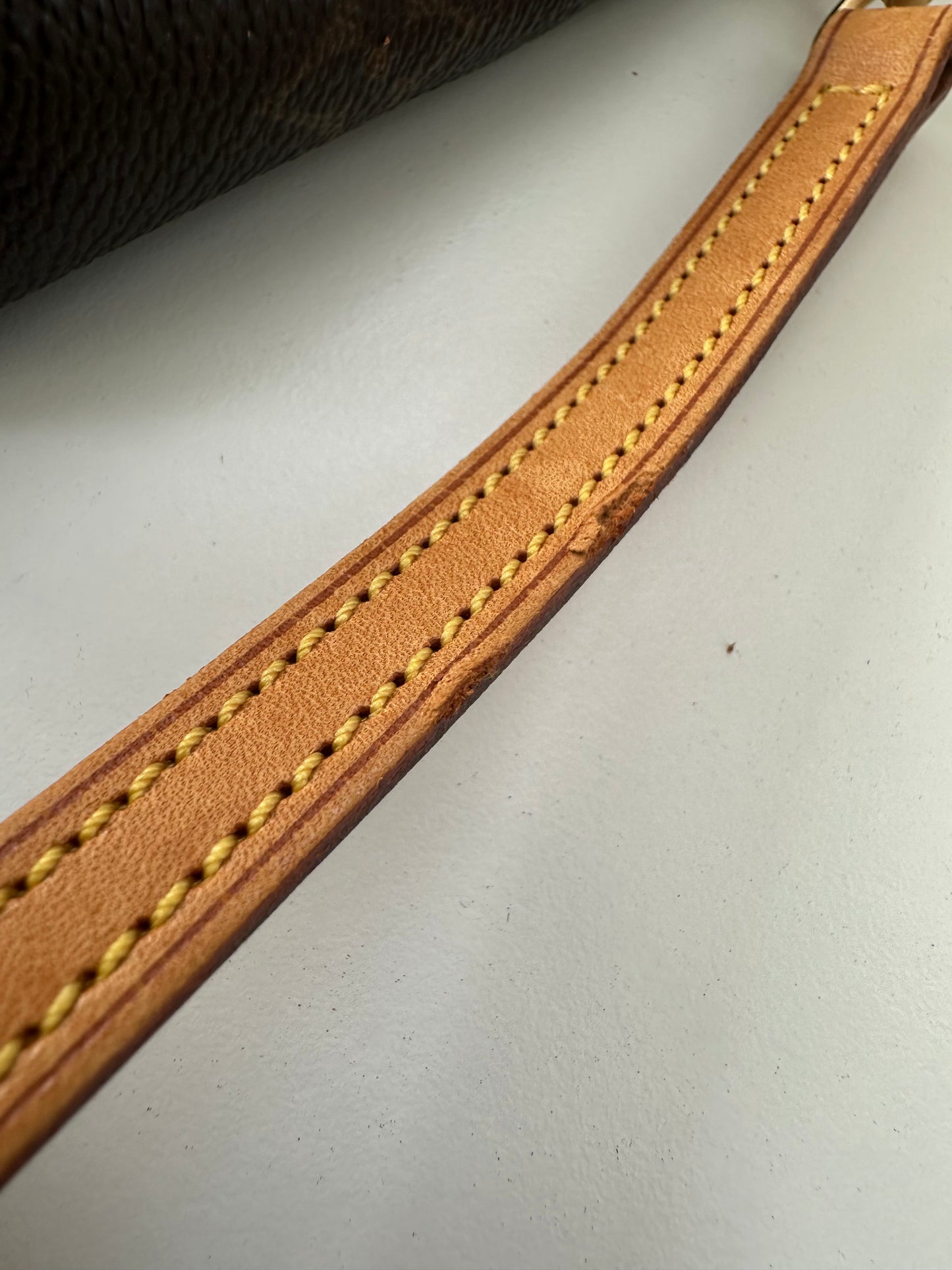 Louis Vuitton Pochette