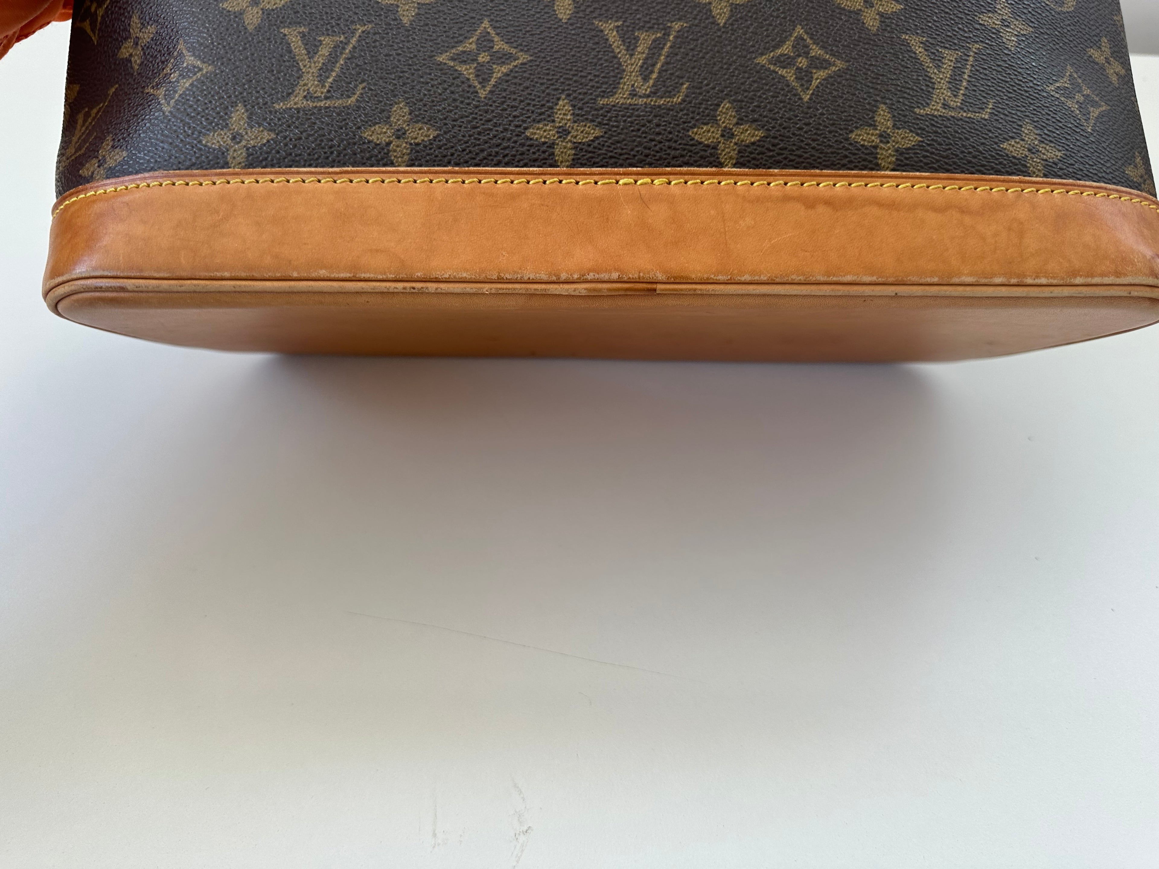 Louis Vuitton Alma