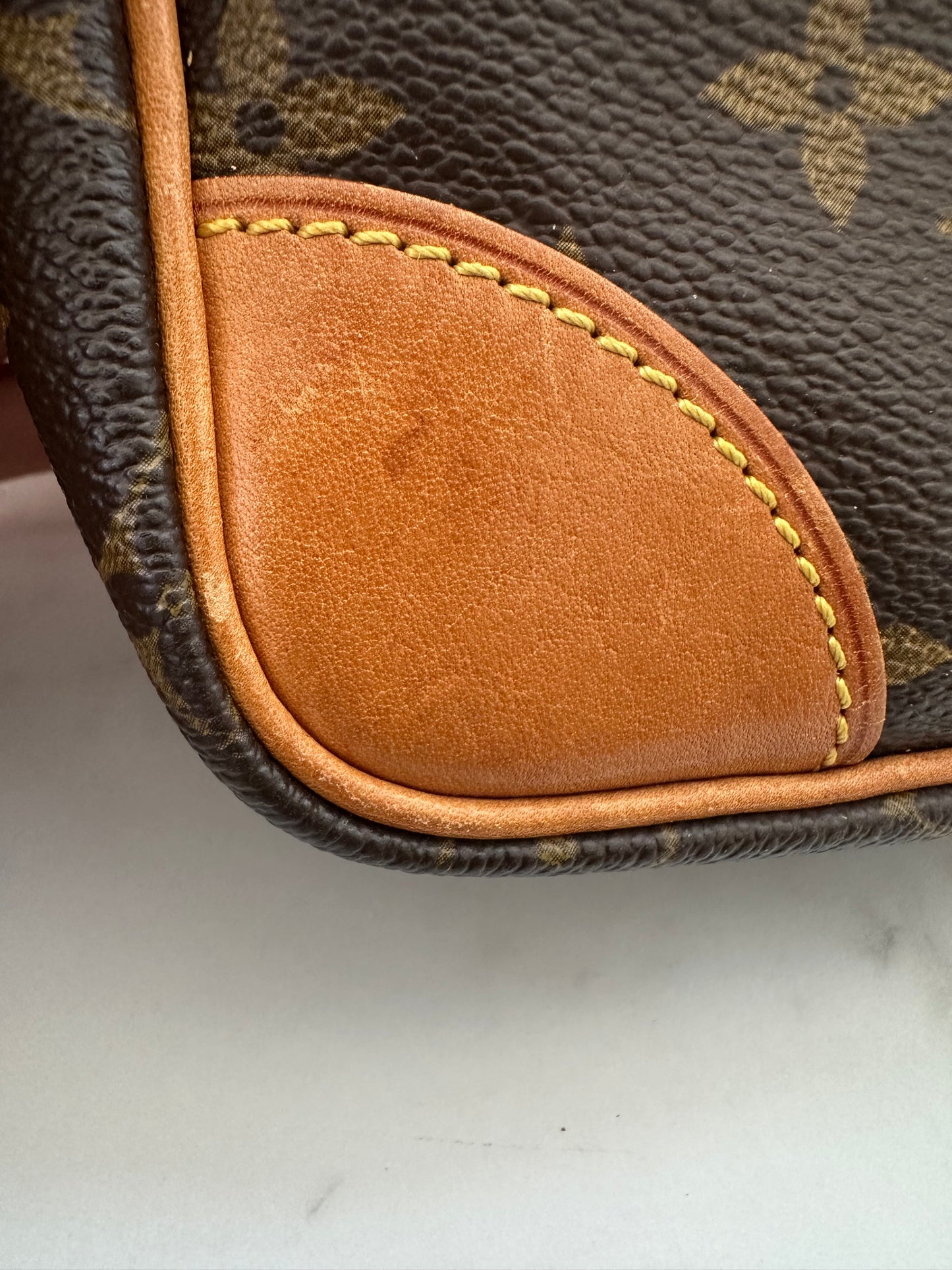Louis Vuitton Trocadero 30