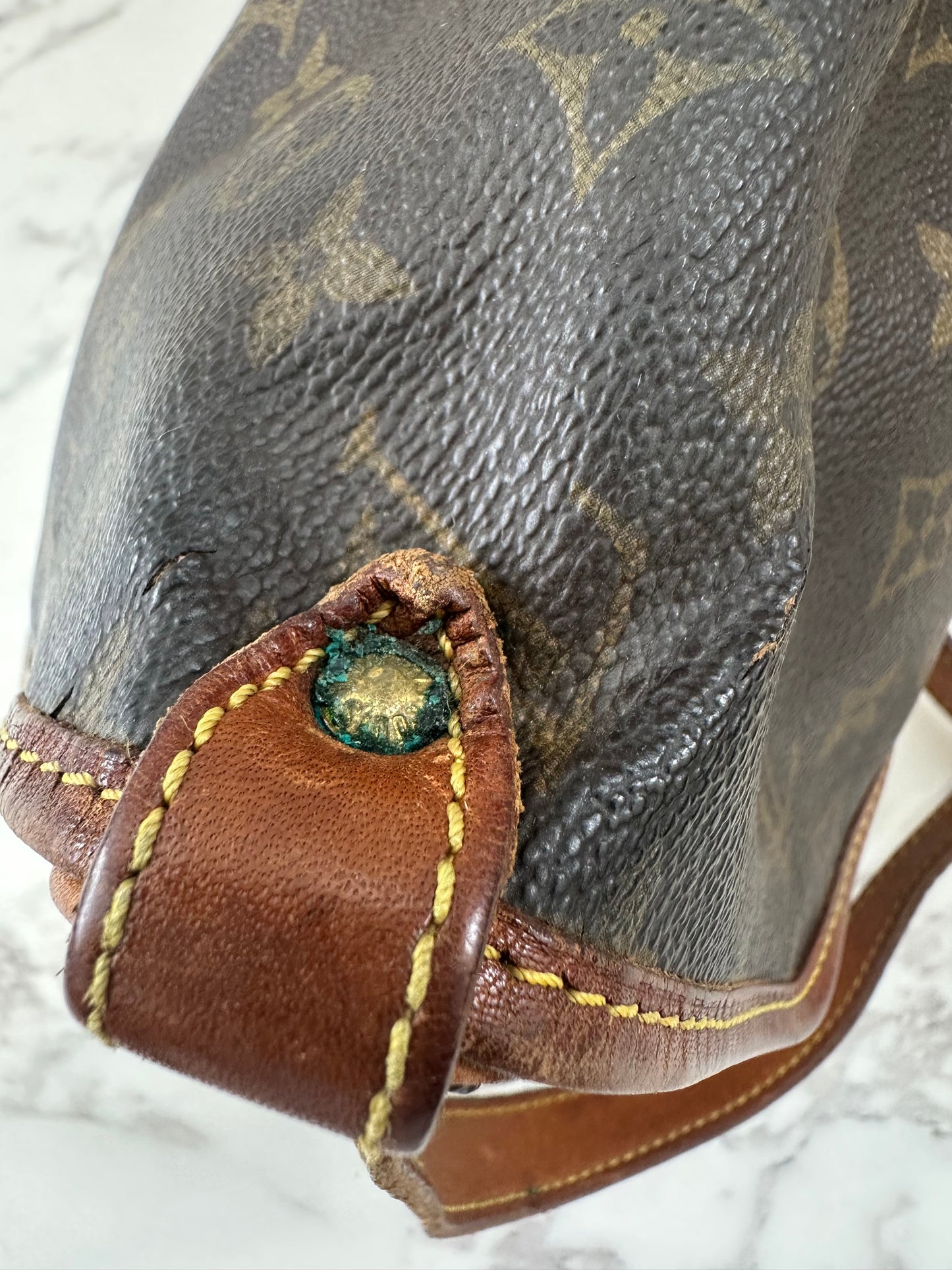 Louis Vuitton Saumur 30
