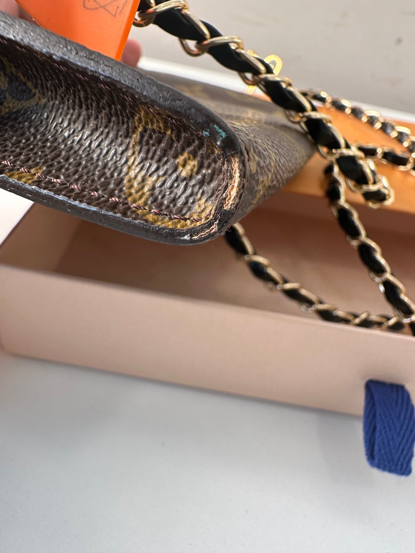 Louis Vuitton Pochette Bucket
