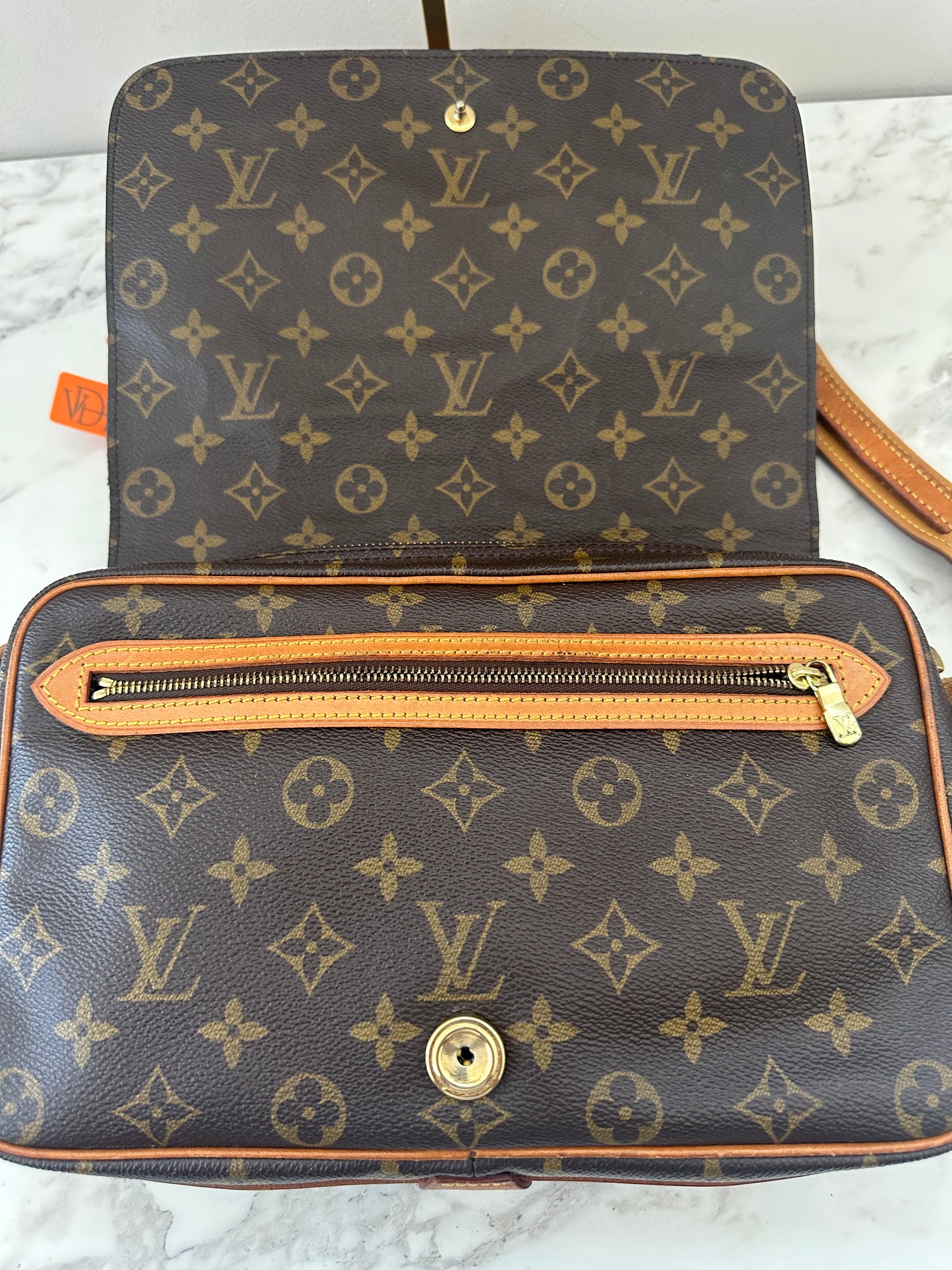 Louis Vuitton Saint German 27