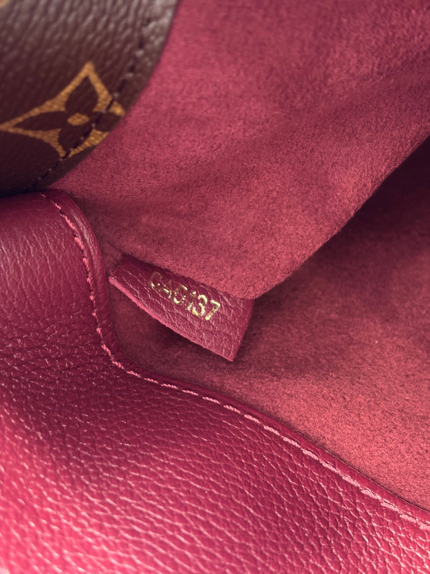 383833 - Louis Vuitton Pallas