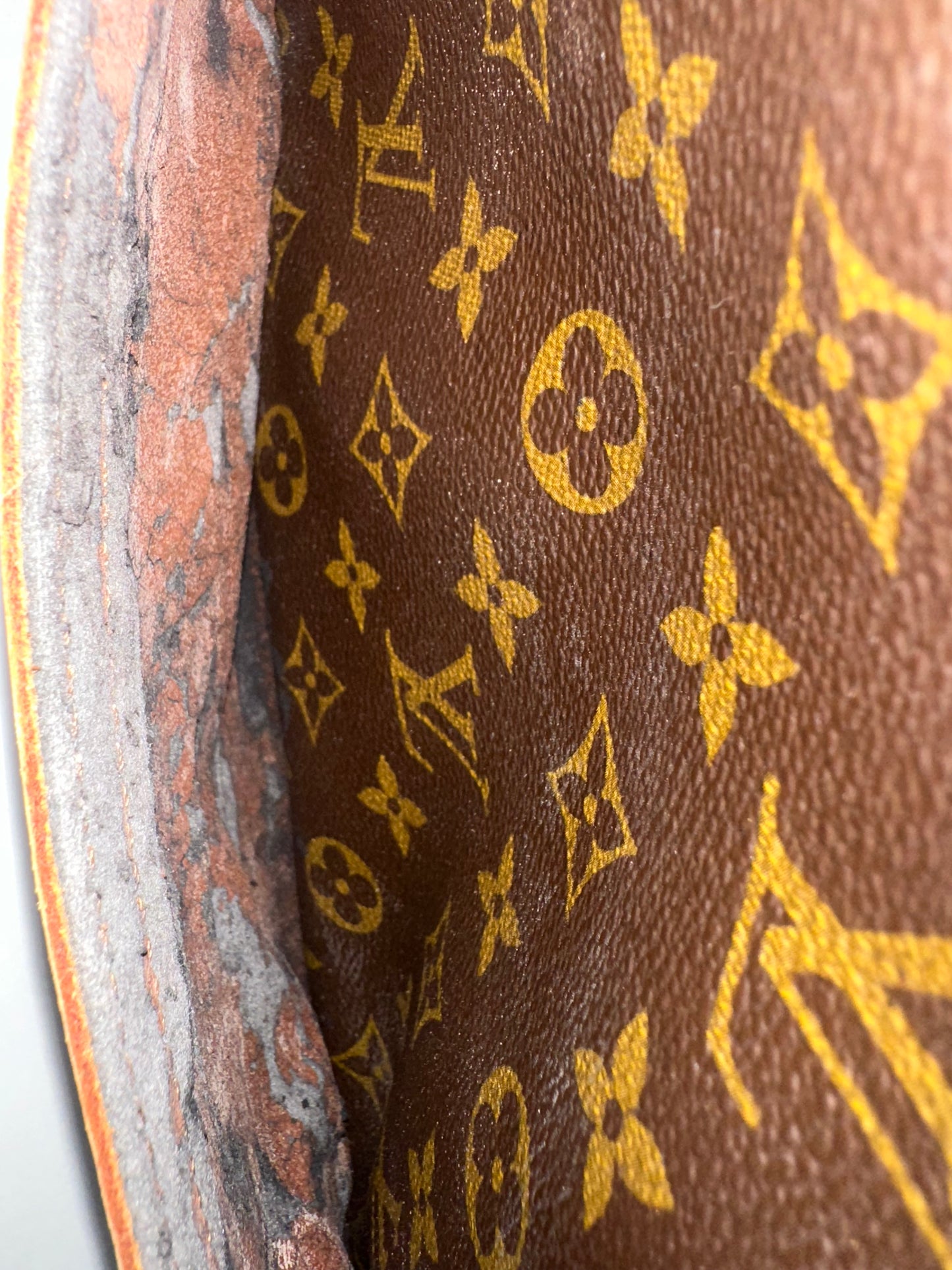 Louis Vuitton Trocadero 27