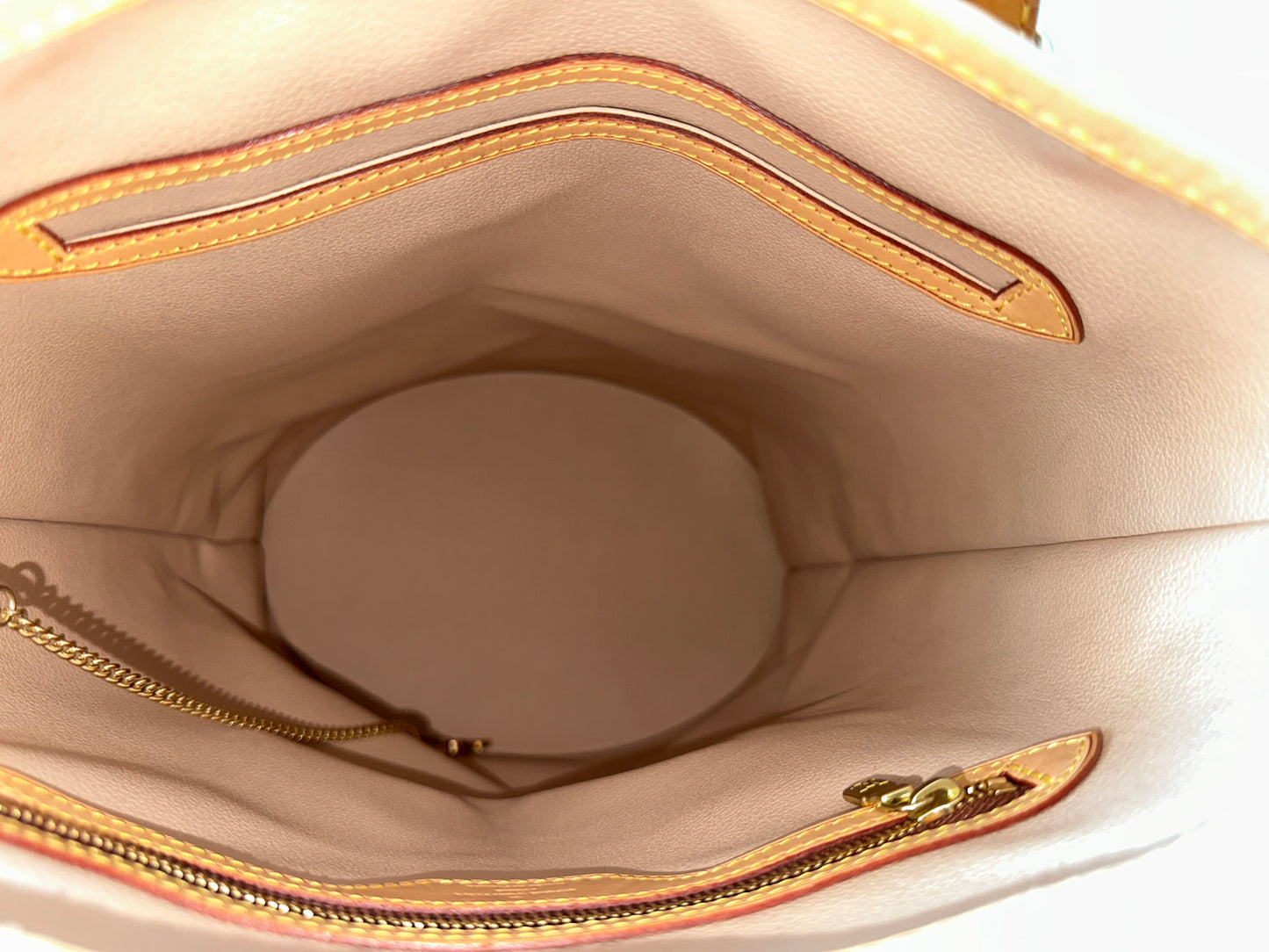 Louis Vuitton Bucket GM
