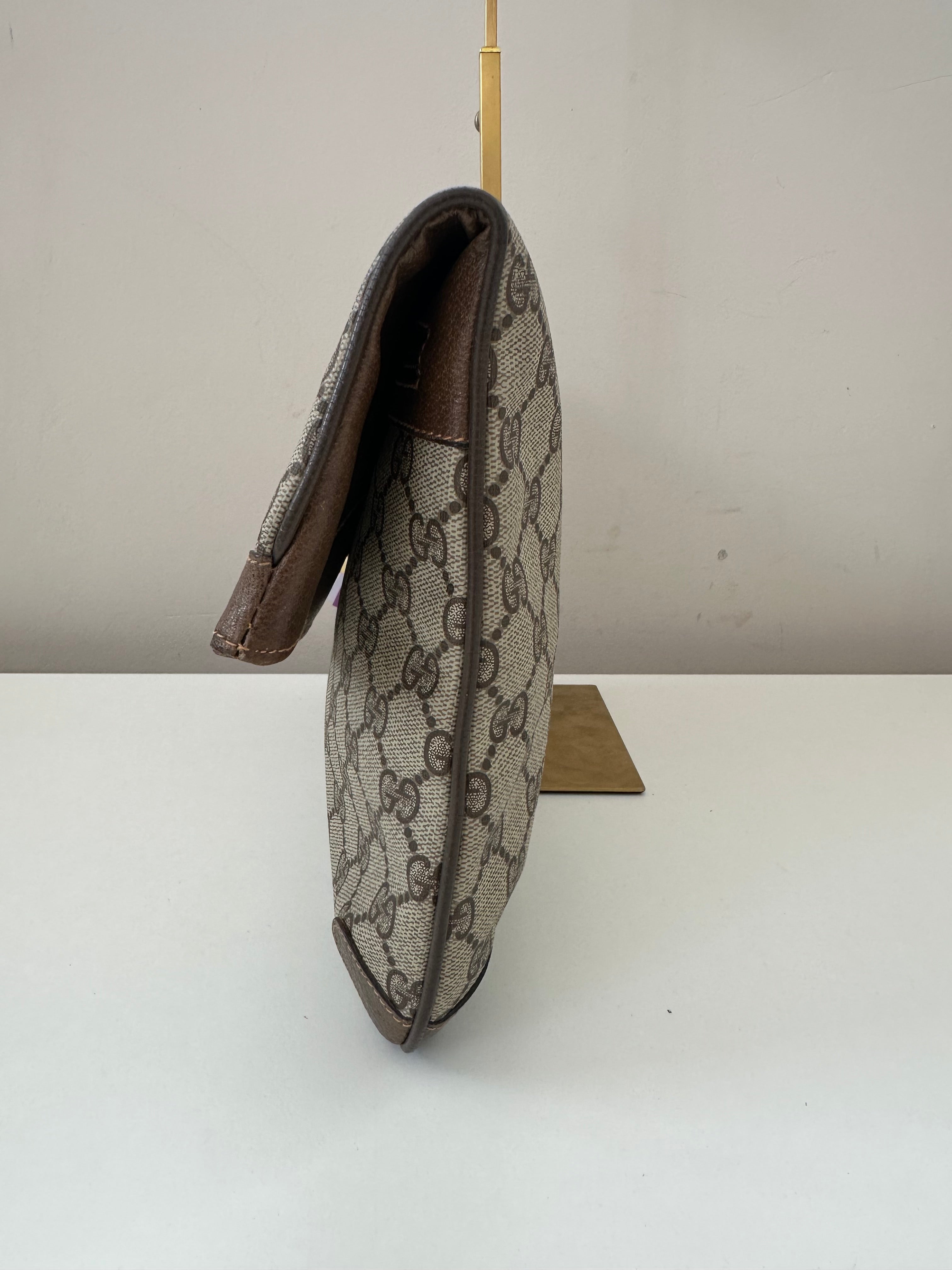 Gucci Pochette Interlocking