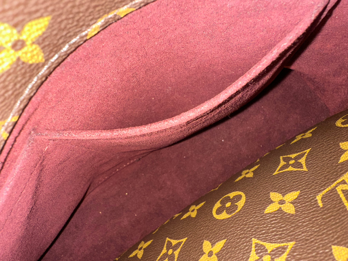 Louis Vuitton Montaigne MM