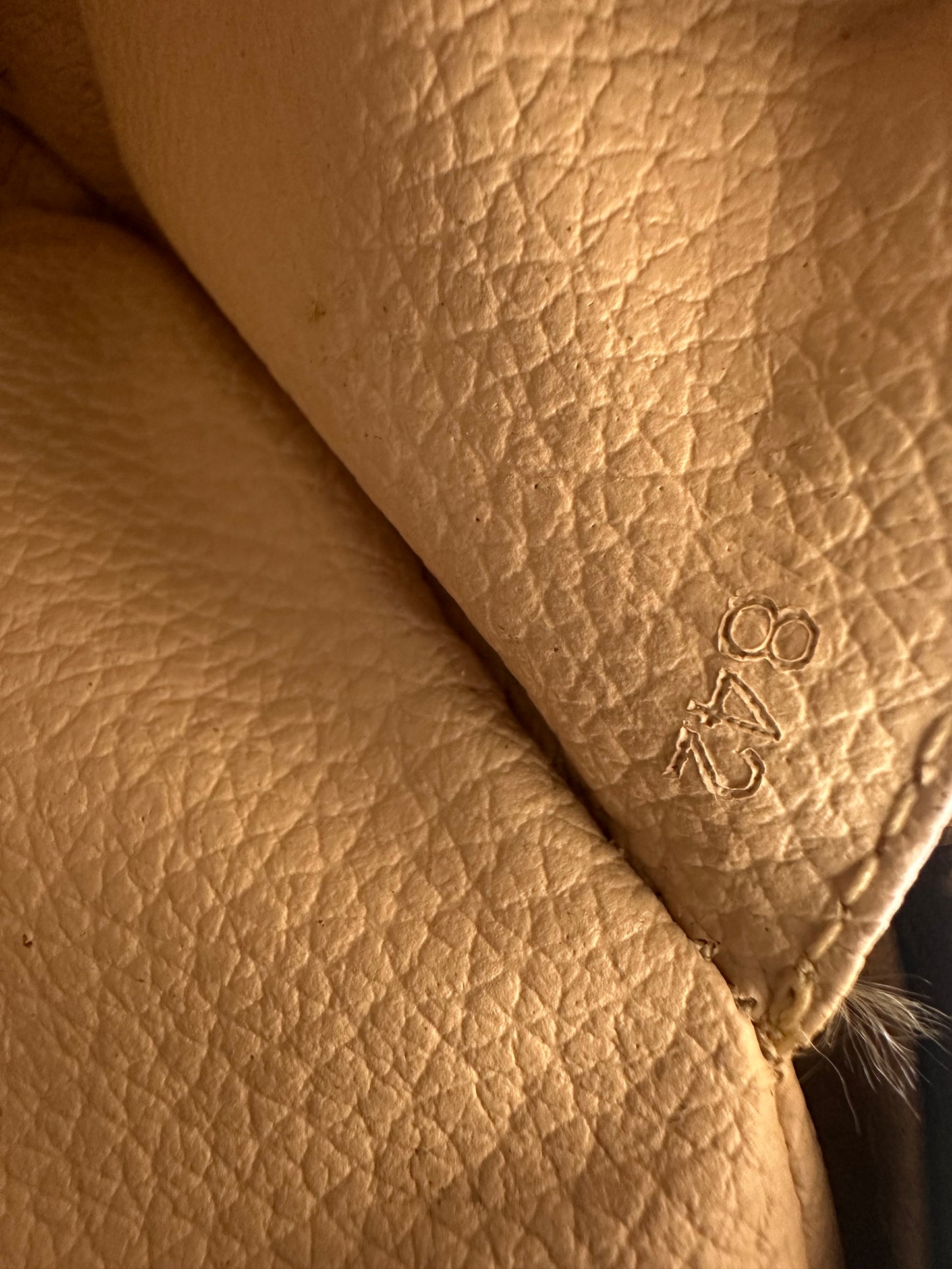 Louis Vuitton Trousse 23