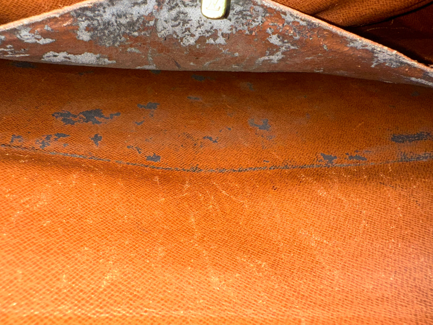 Louis Vuitton Porte Documents Band