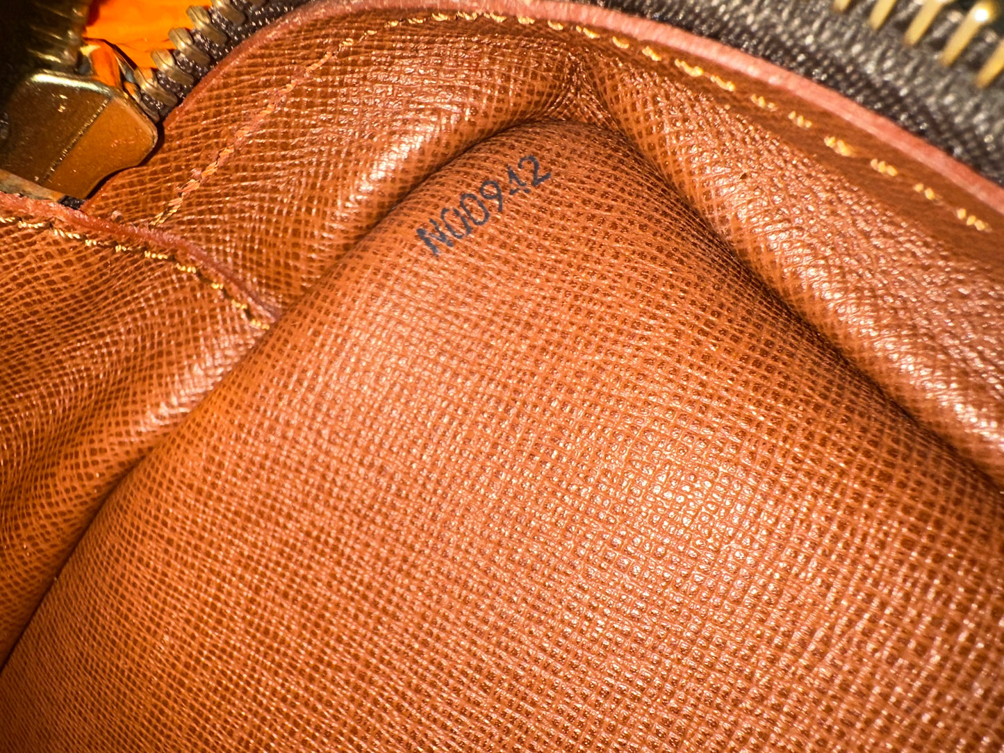 017786 - Louis Vuitton Trocadero 27