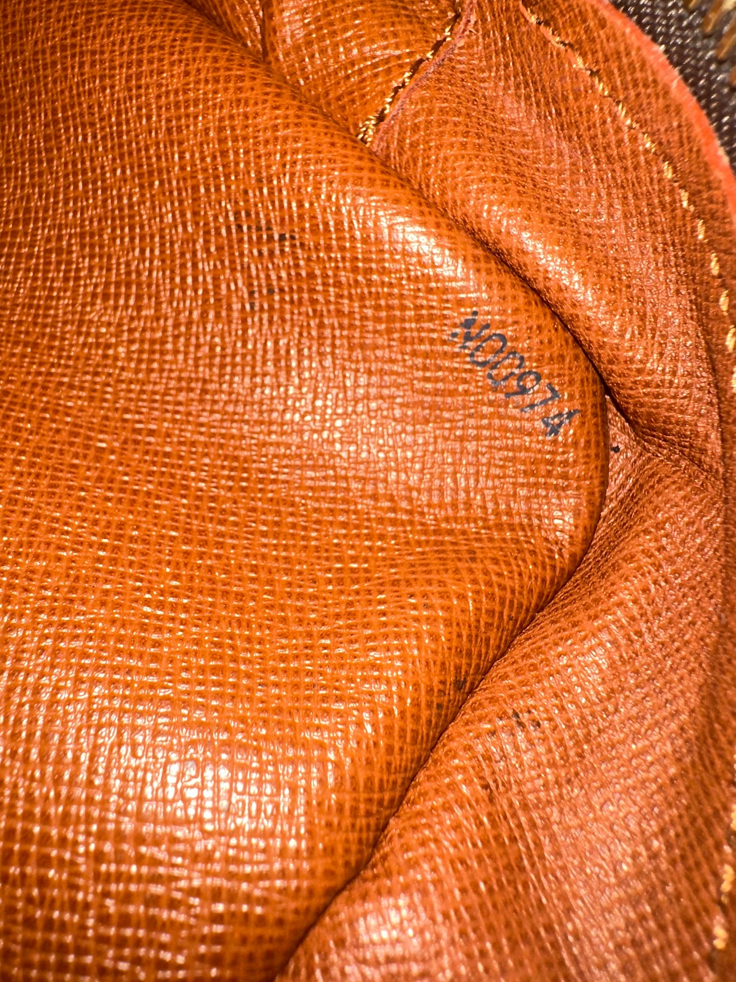 Louis Vuitton Trocadero 27