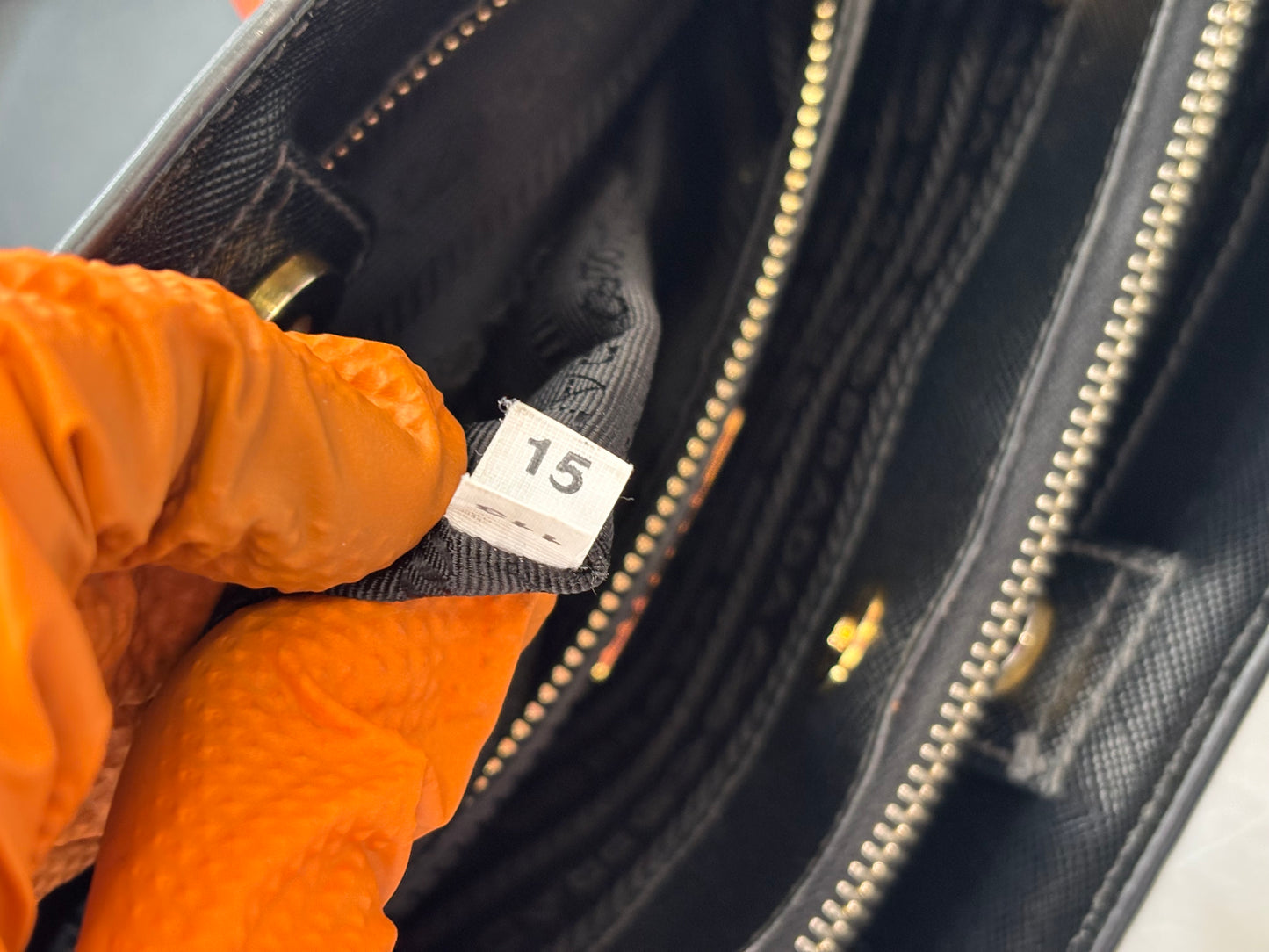 384303 - Prada Galleria Black