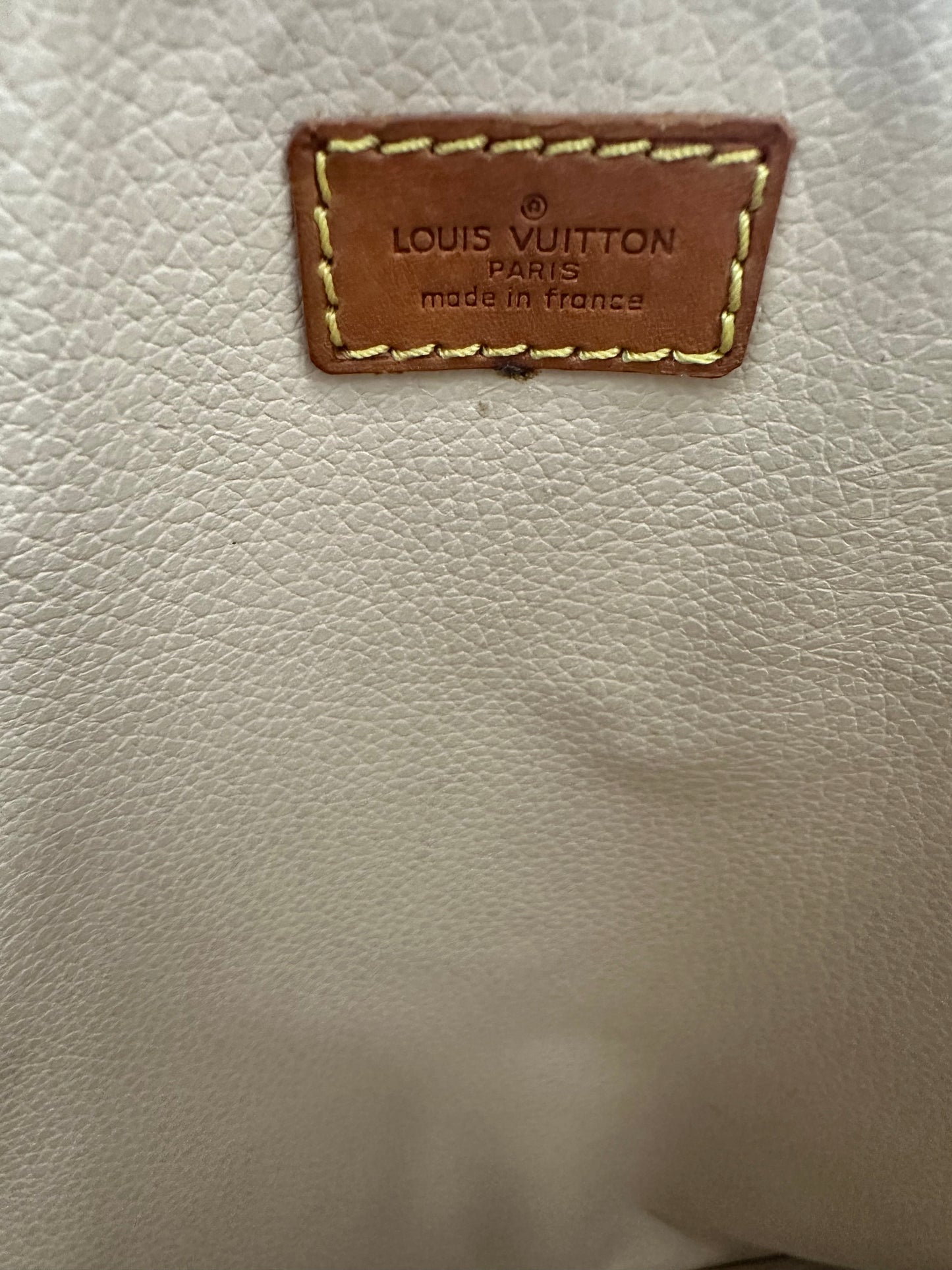Louis Vuitton Sac Plat