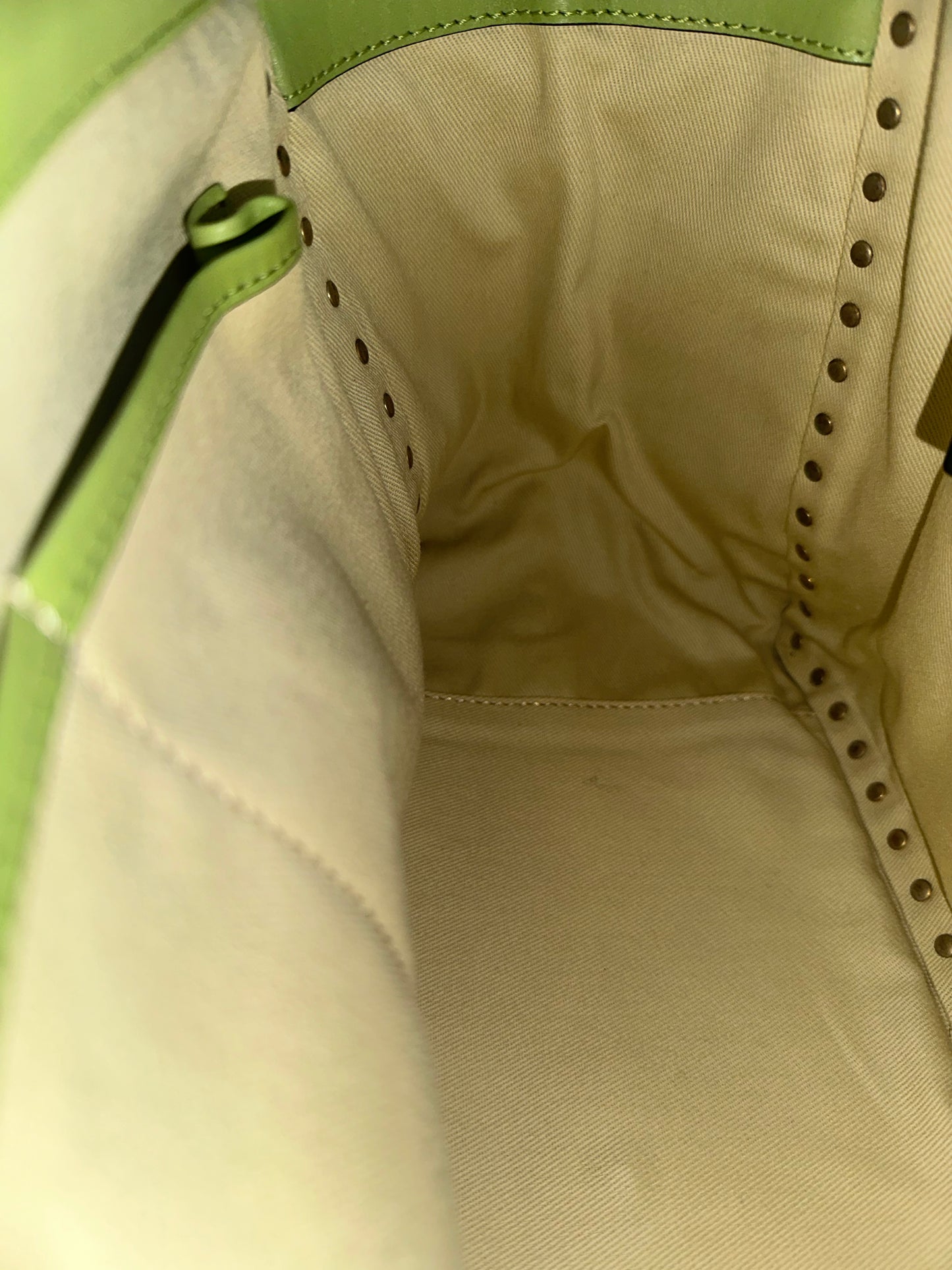 Valentino Light Green