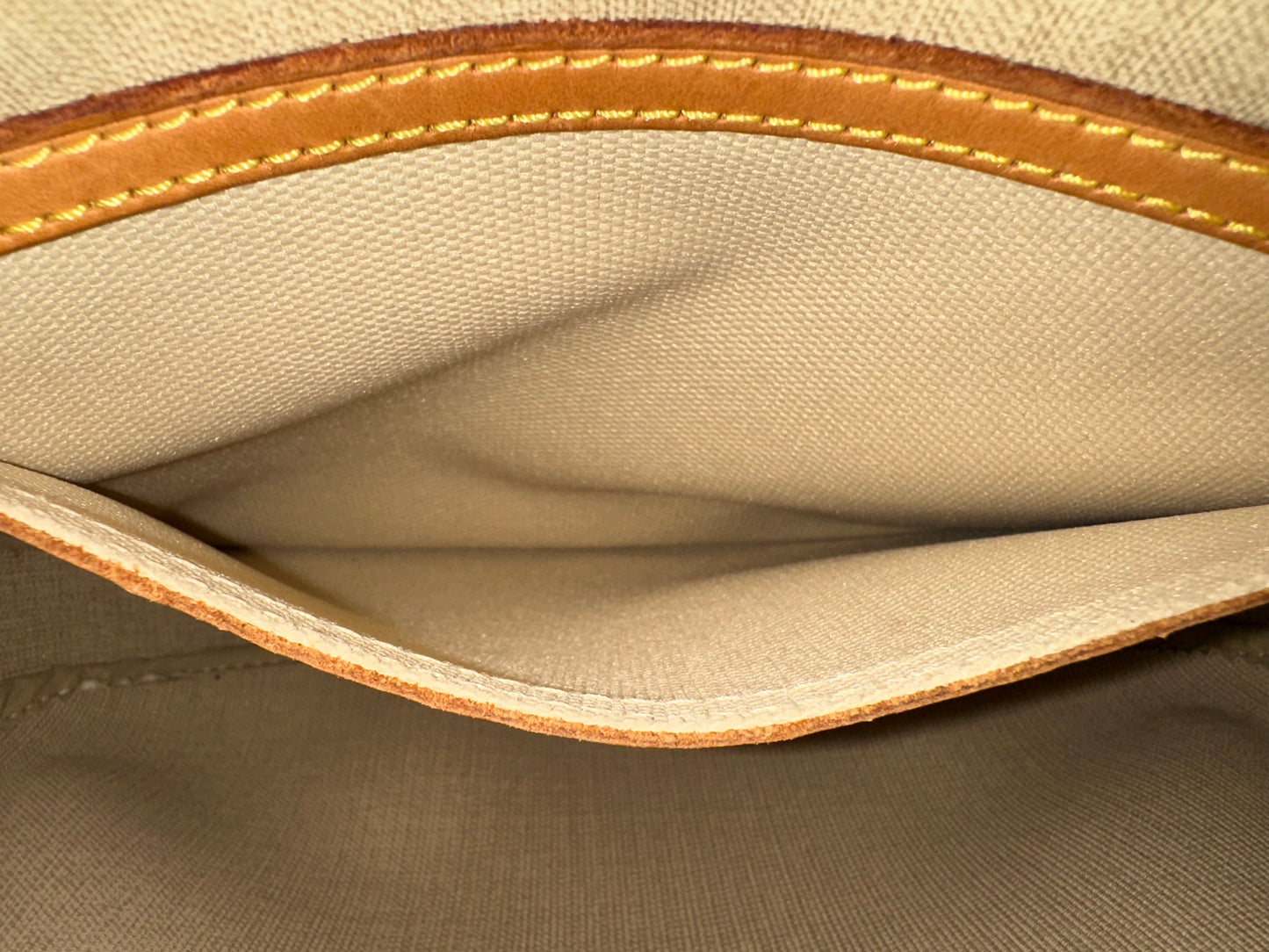 Louis Vuitton Reporter PM