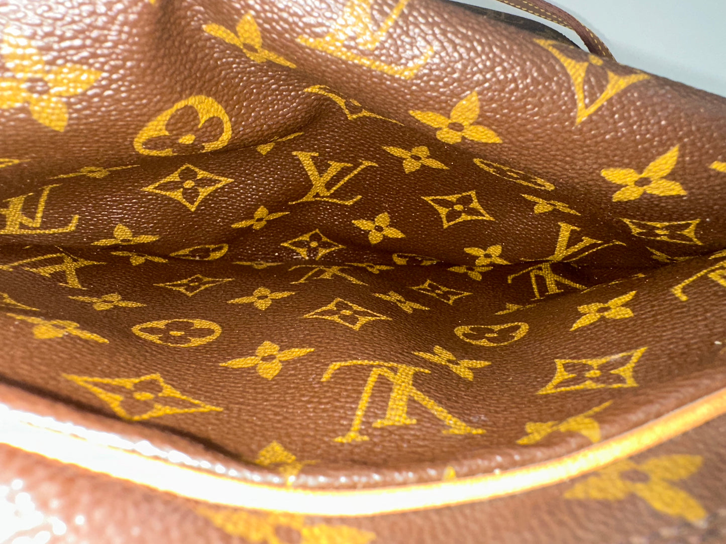 Louis Vuitton Saint German 24