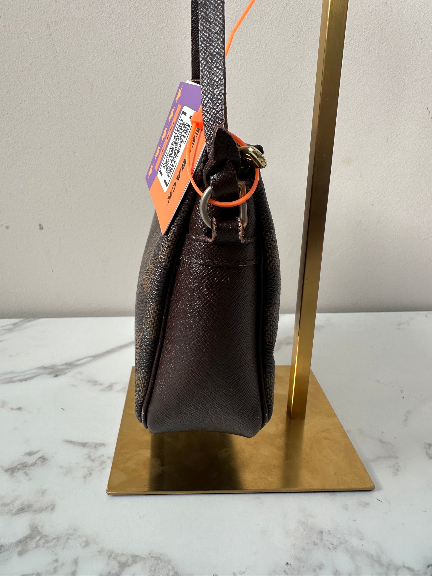 Louis Vuitton Pochette Damier