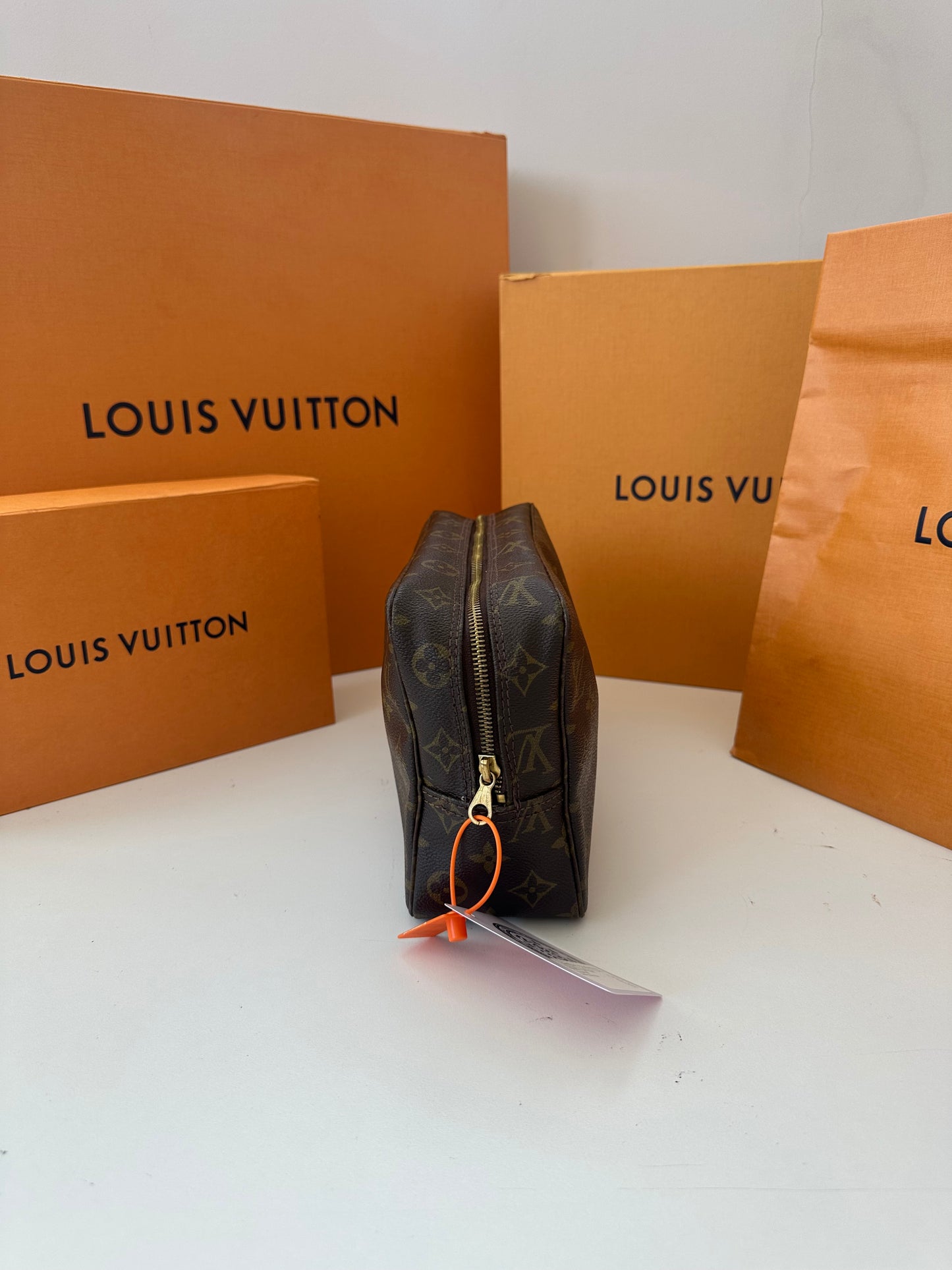 Louis Vuitton Trousse 28