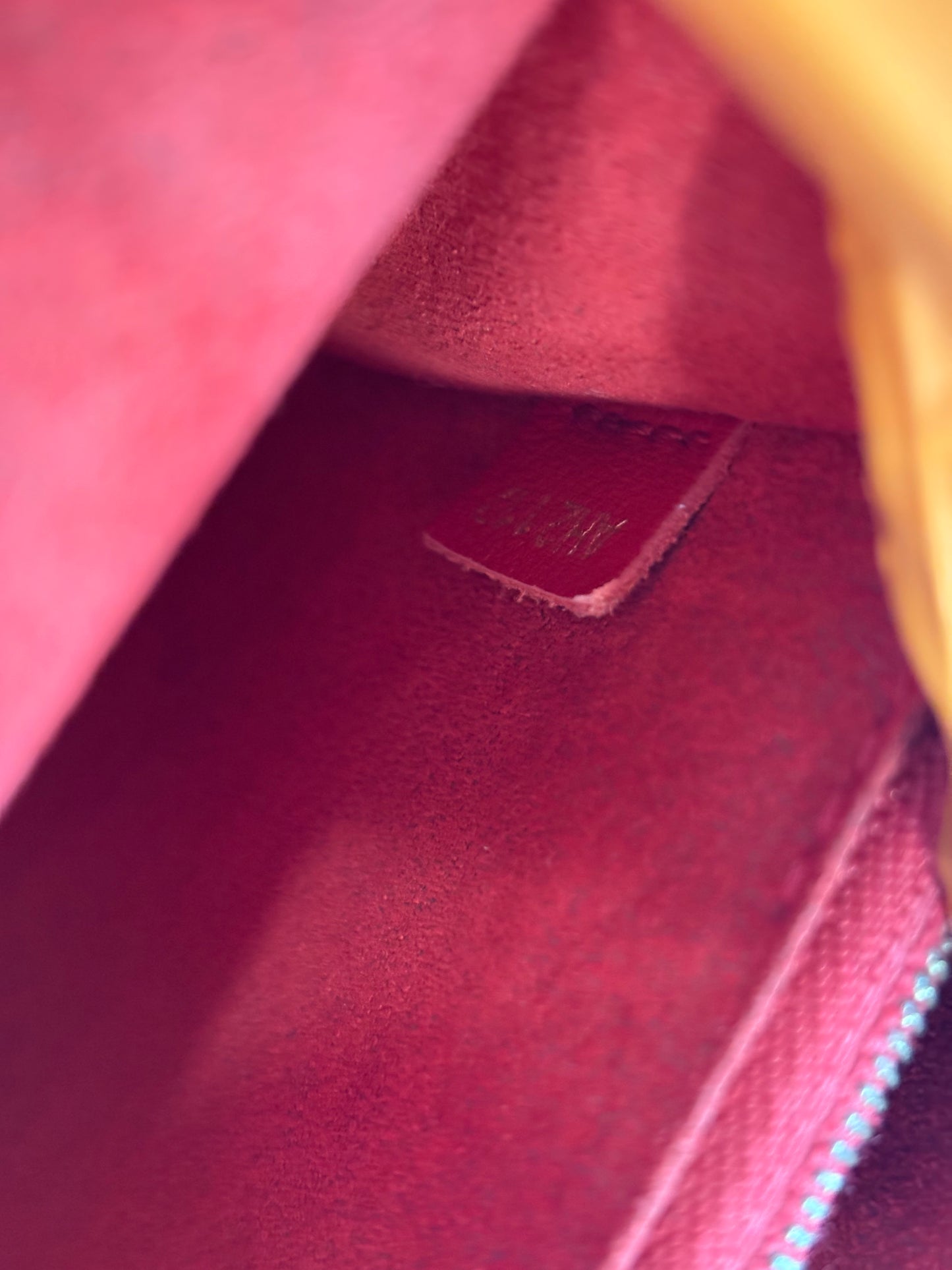 383845 - Louis Vuitton Victoire