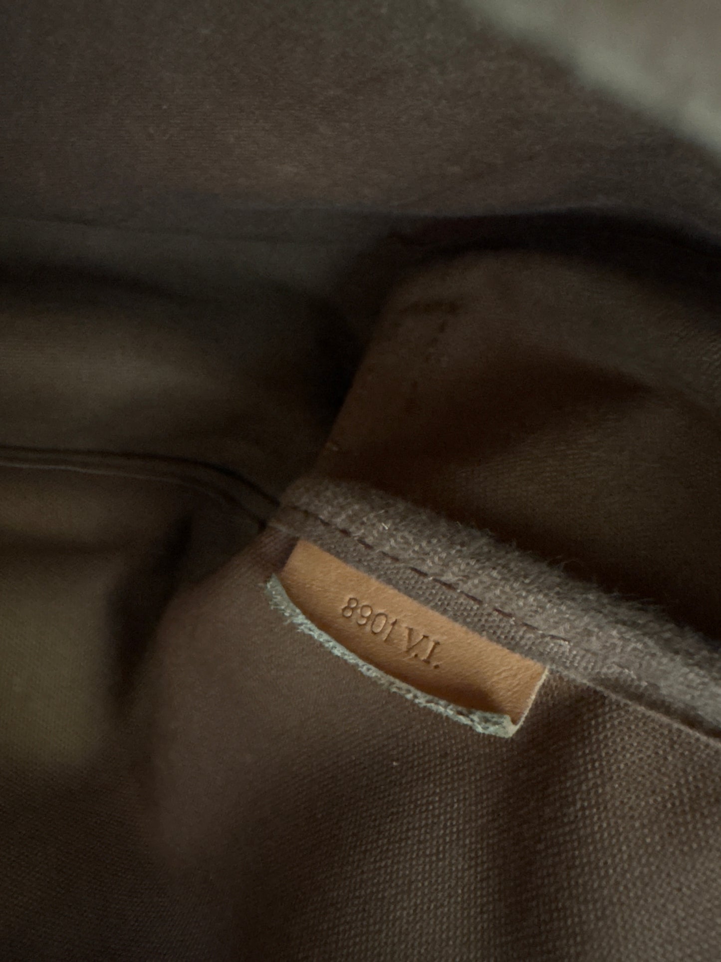 Louis Vuitton Saumur MM