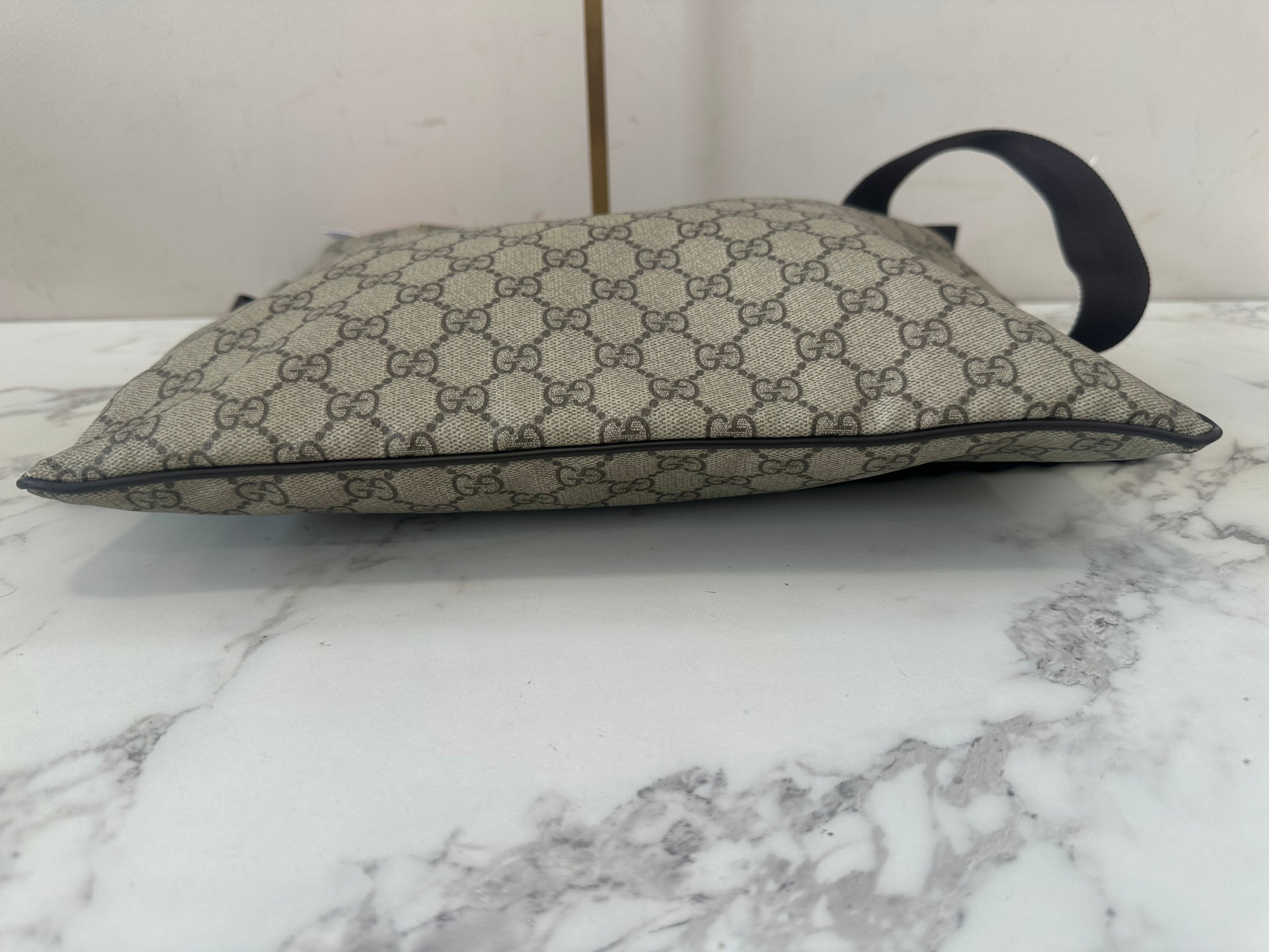 Gucci GG Supreme Shoulder