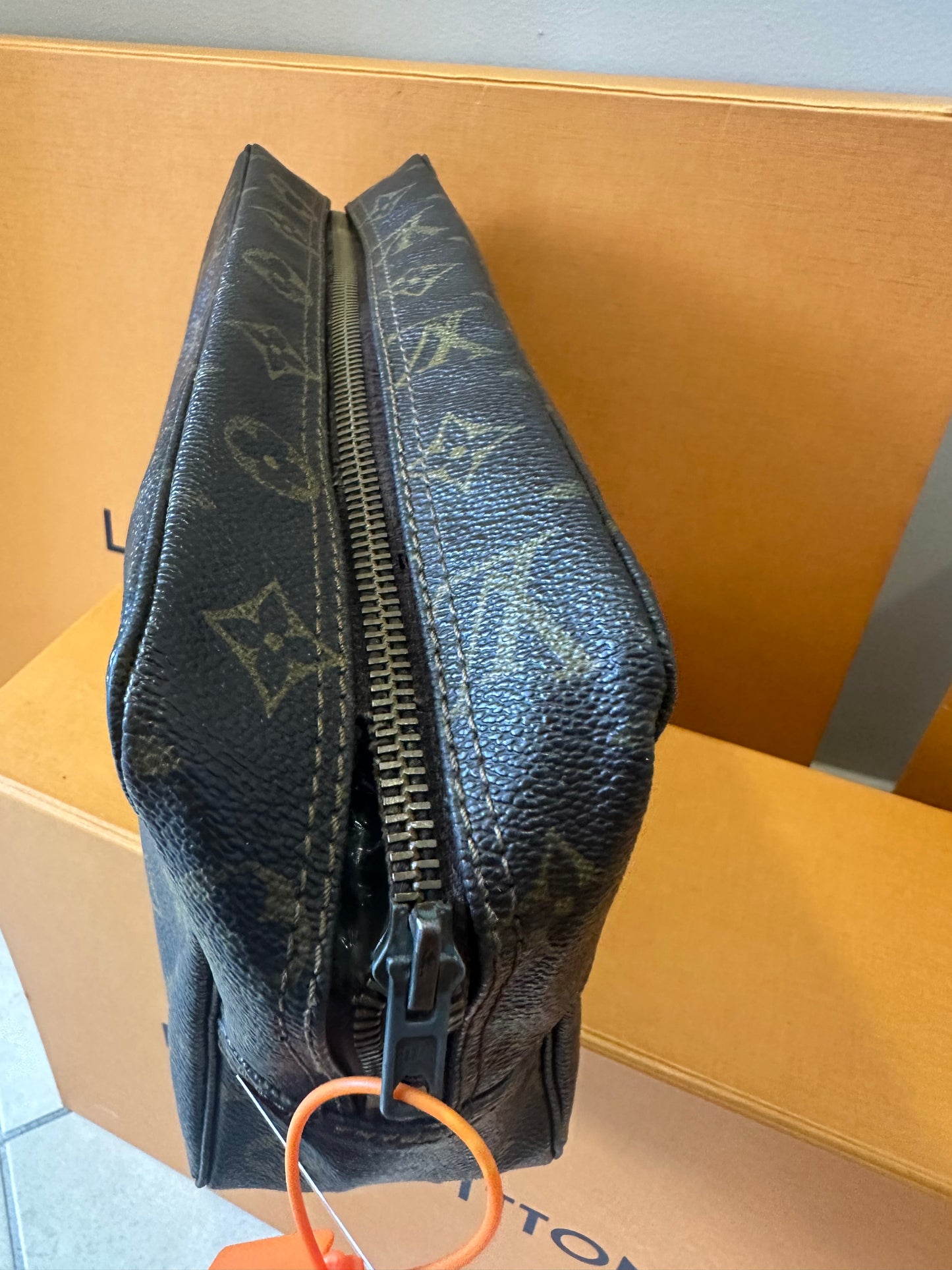 Louis Vuitton Trousse 28