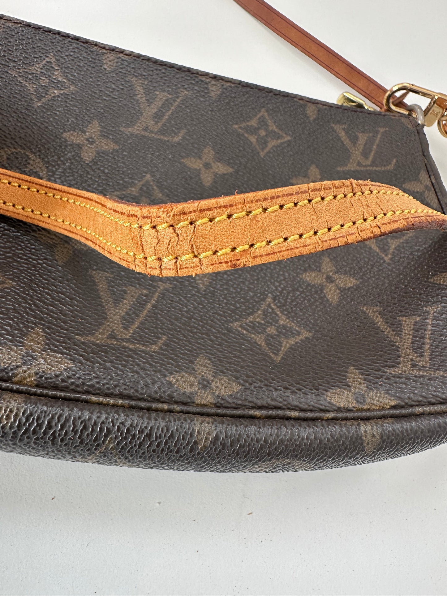 Louis Vuitton Pochette