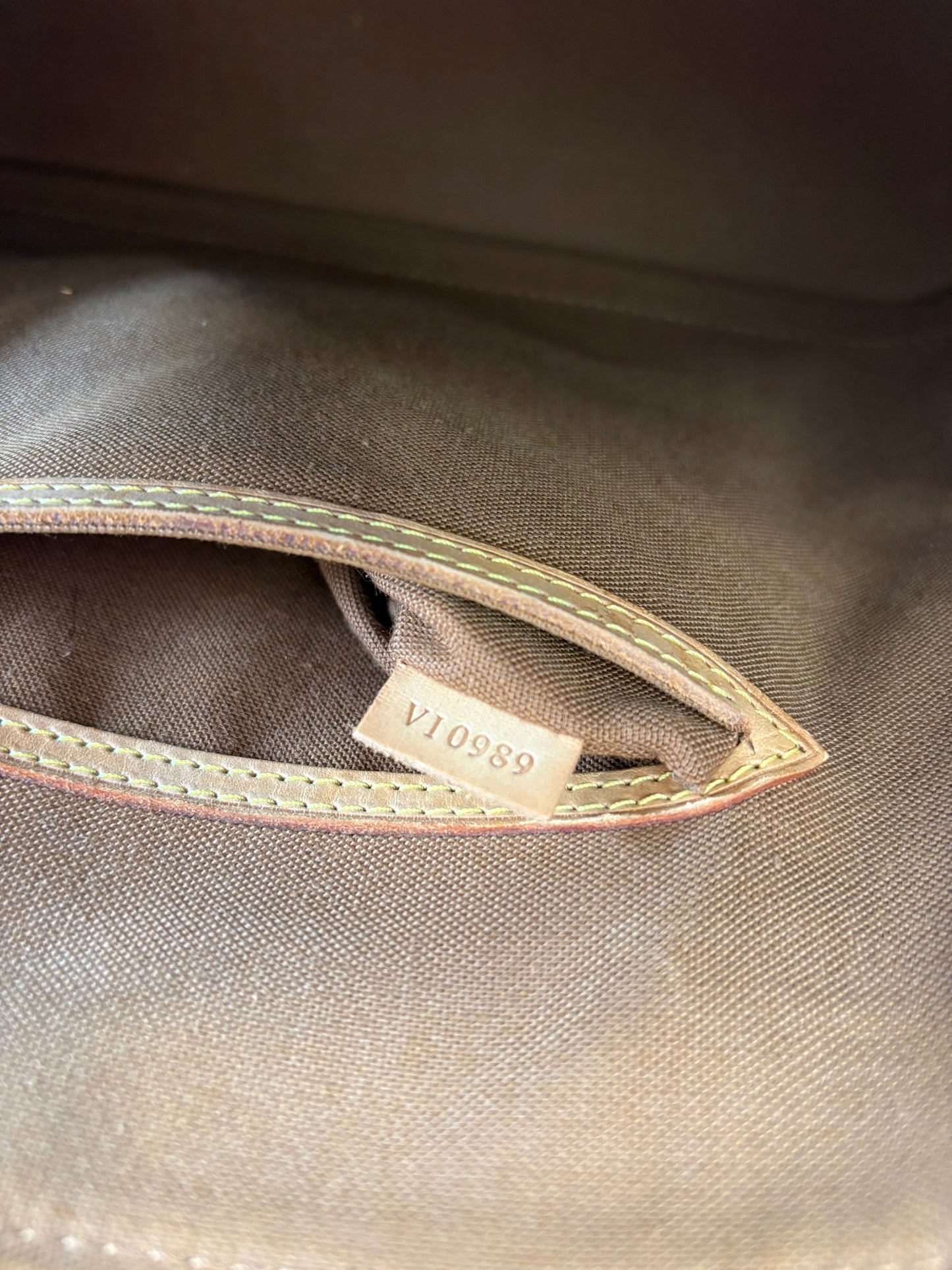 018850 - Louis Vuitton Alma
