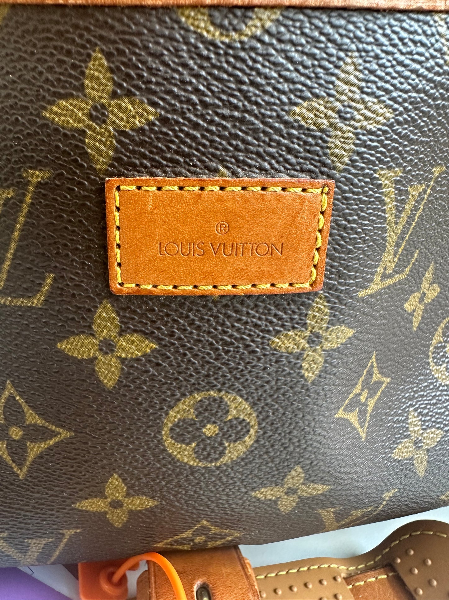 Louis Vuitton Saumur 35