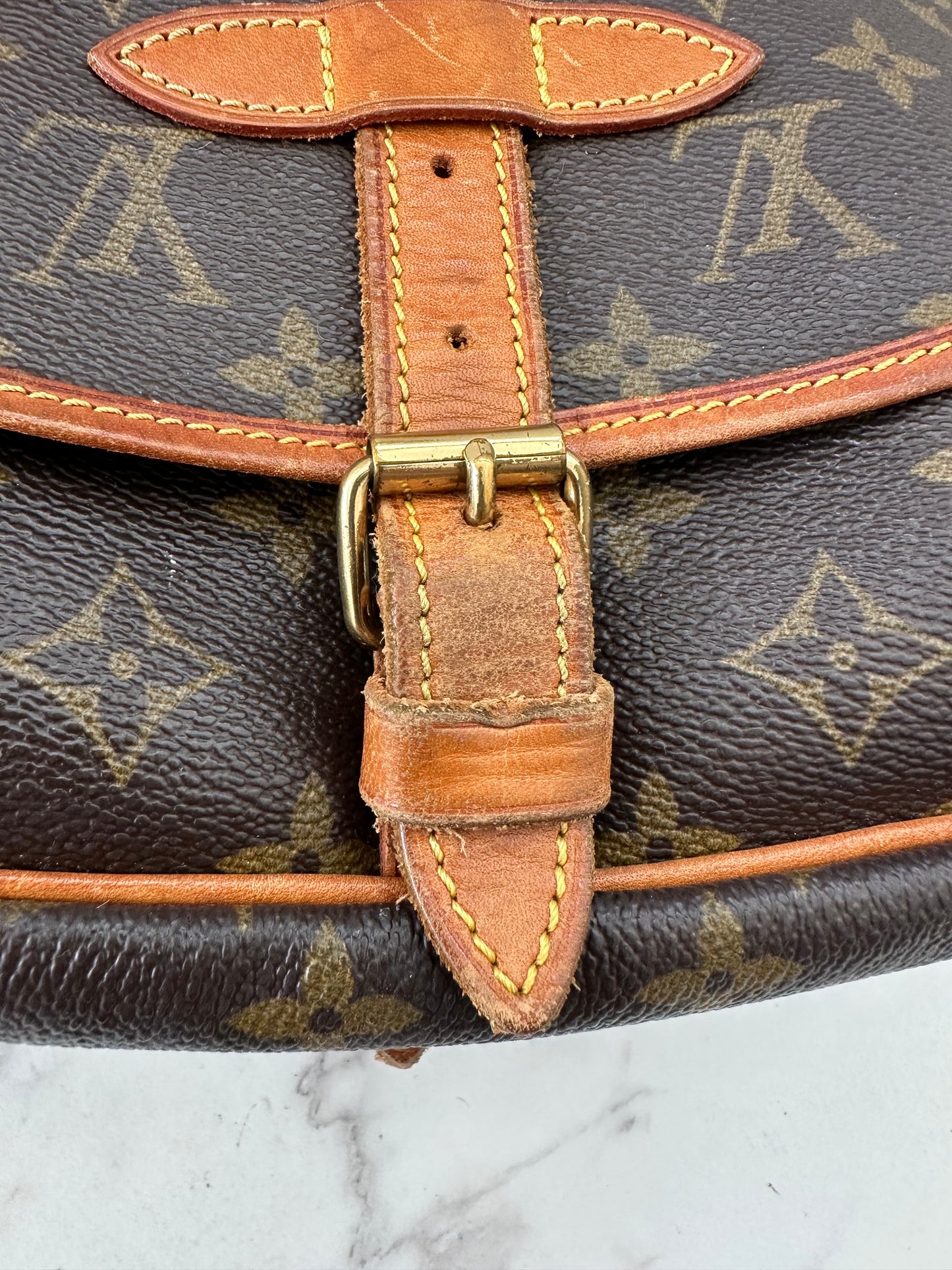 Louis Vuitton Saumur 30
