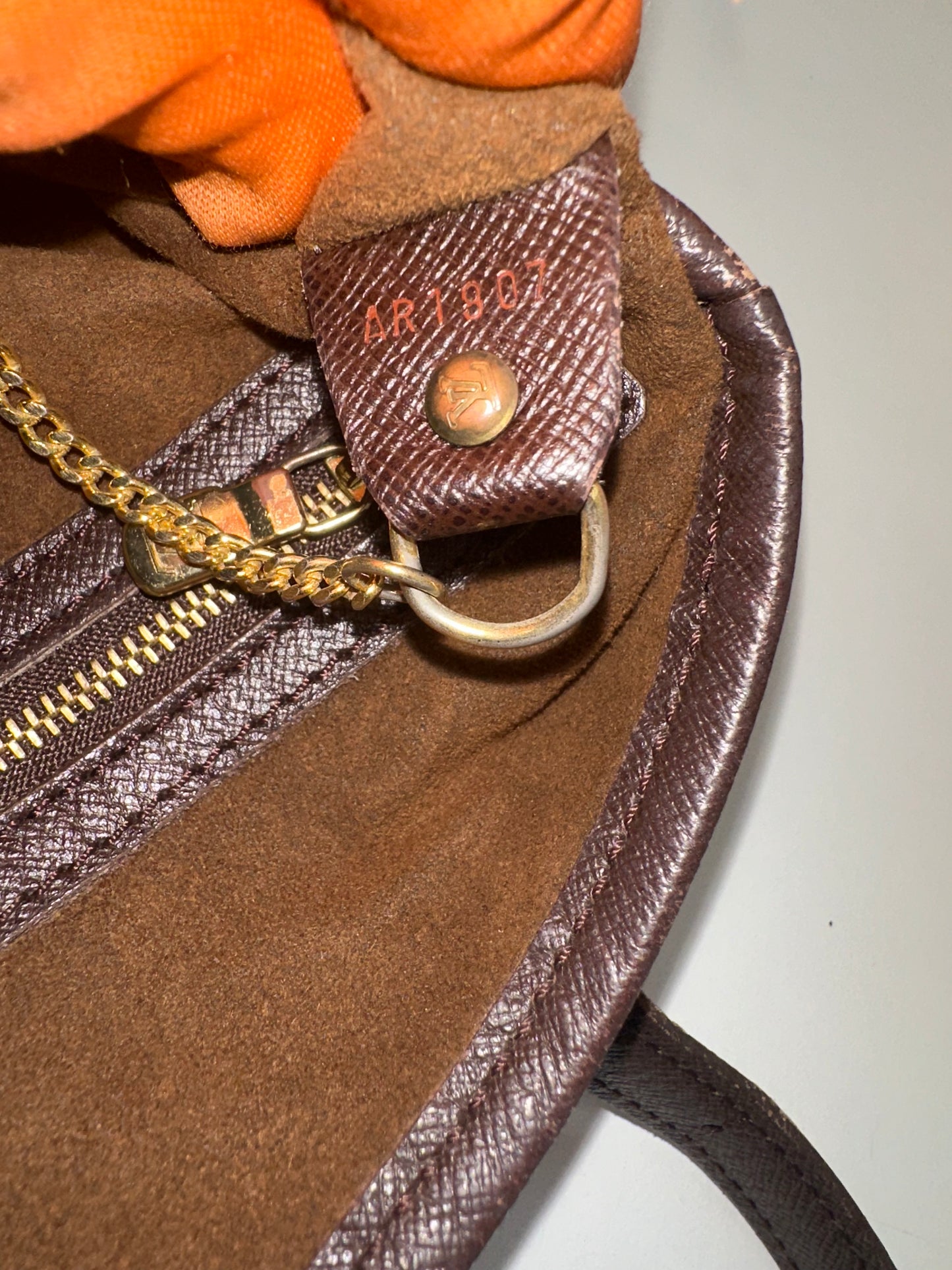 Louis Vuitton Marais