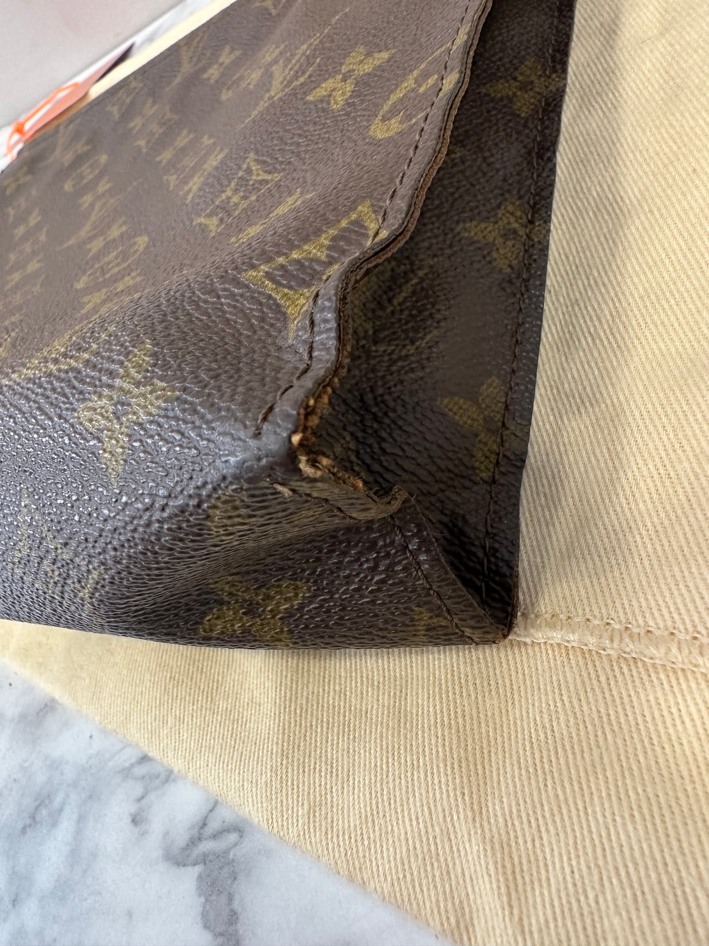 Louis Vuitton Toilette 26