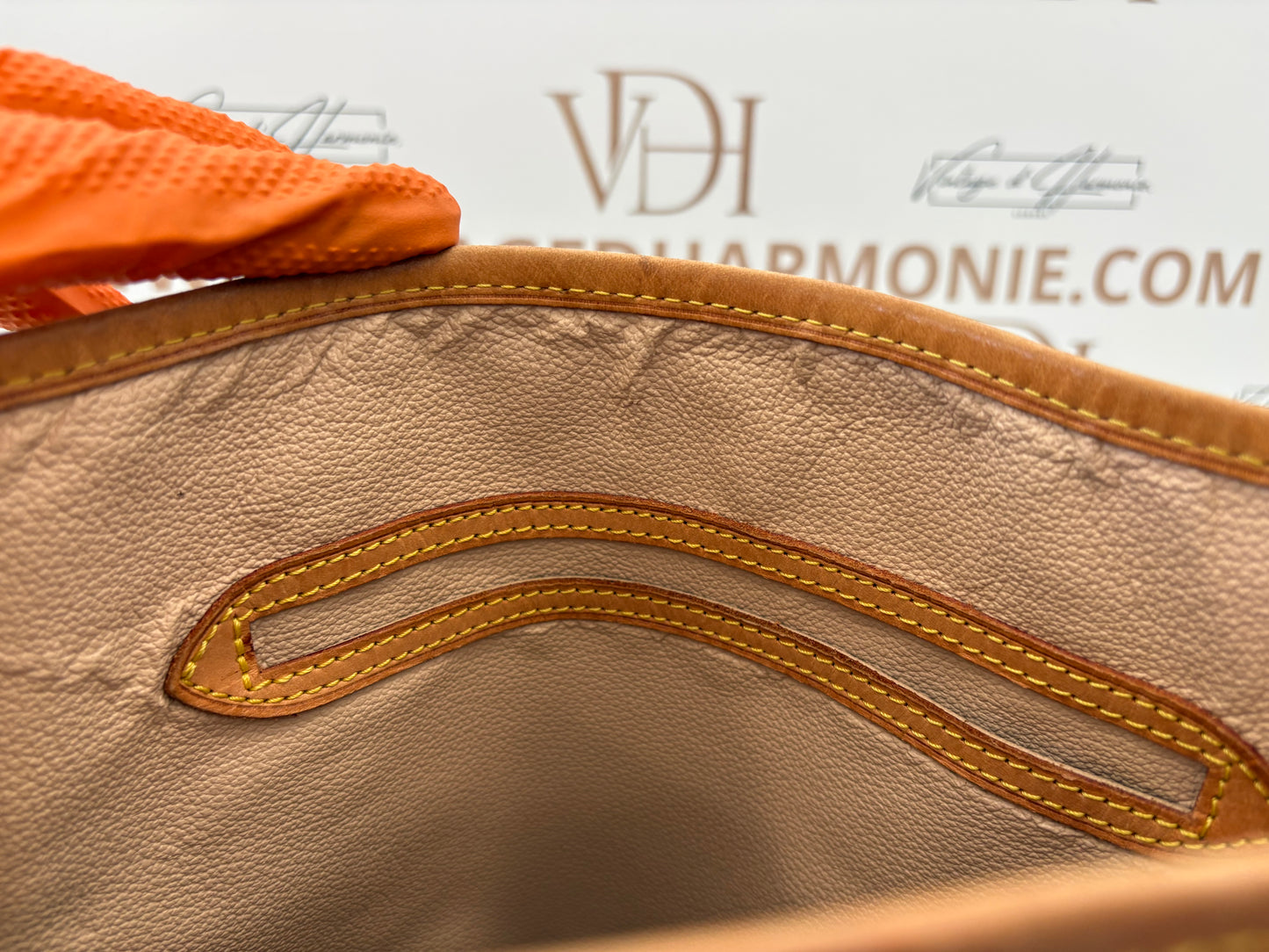 018844 - Louis Vuitton Bucket GM