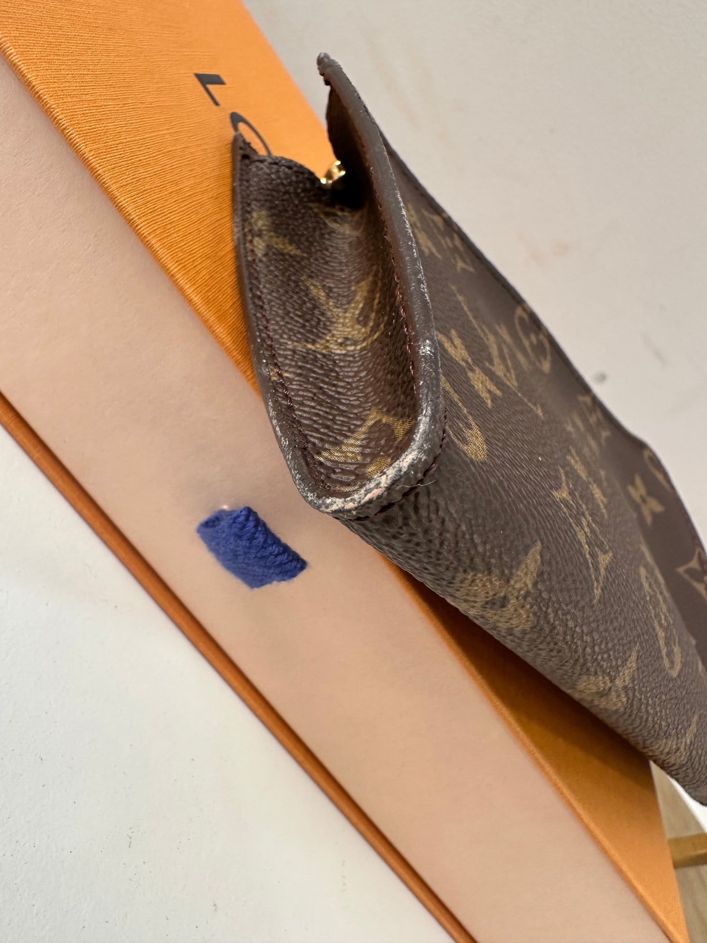 Louis Vuitton Pochette Bucket
