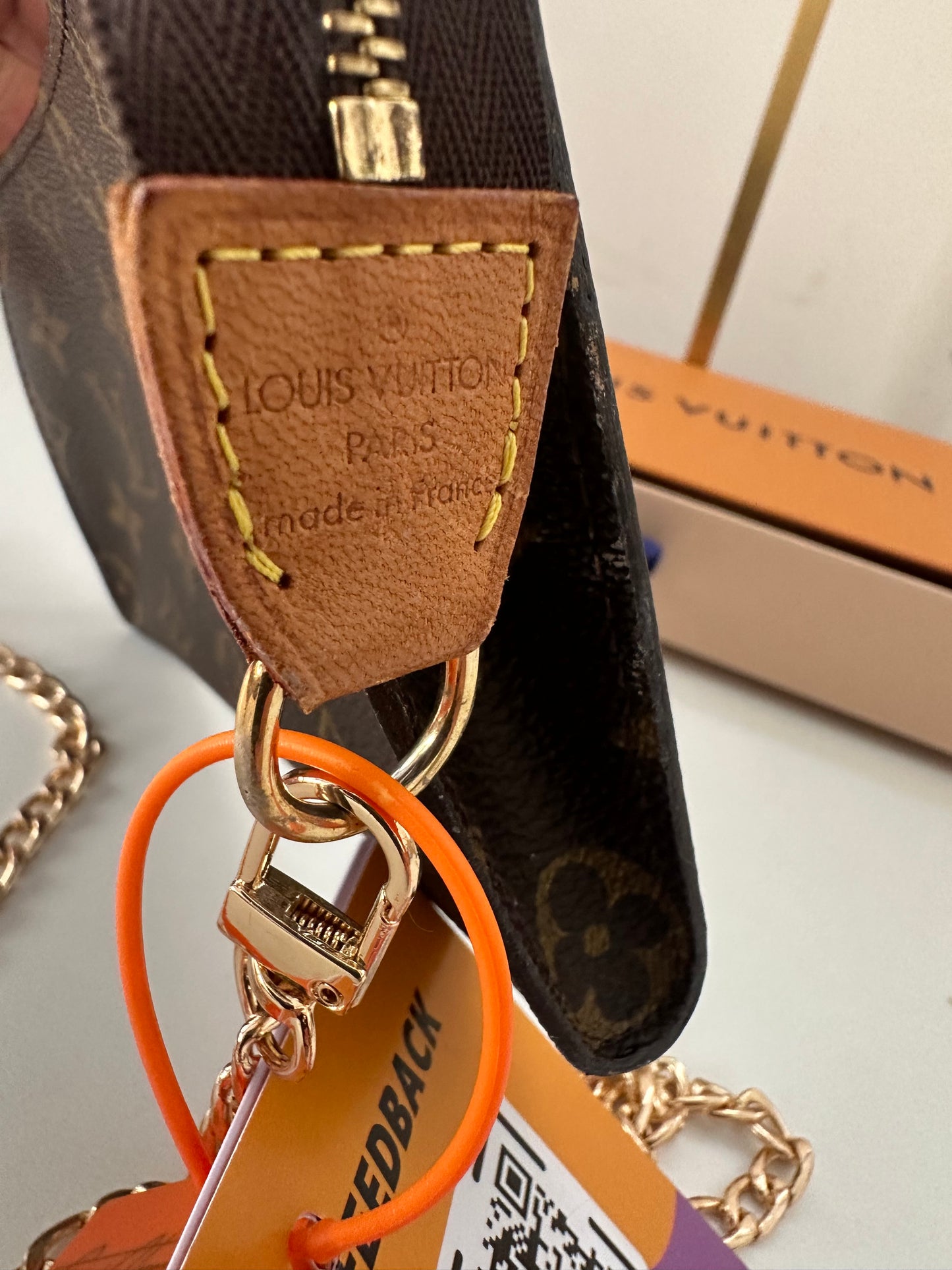 Louis Vuitton Pochette Bucket