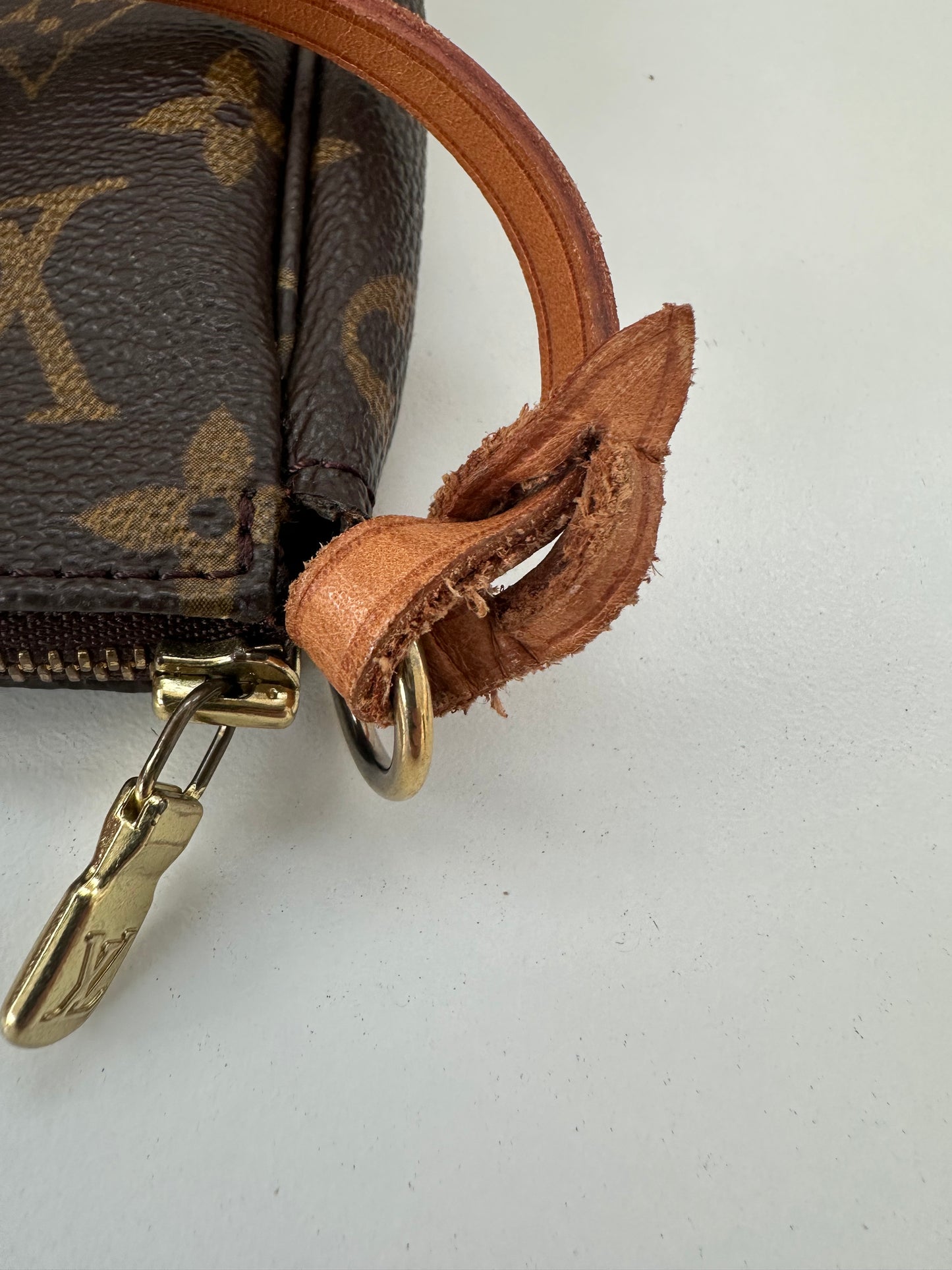 Louis Vuitton Pochette