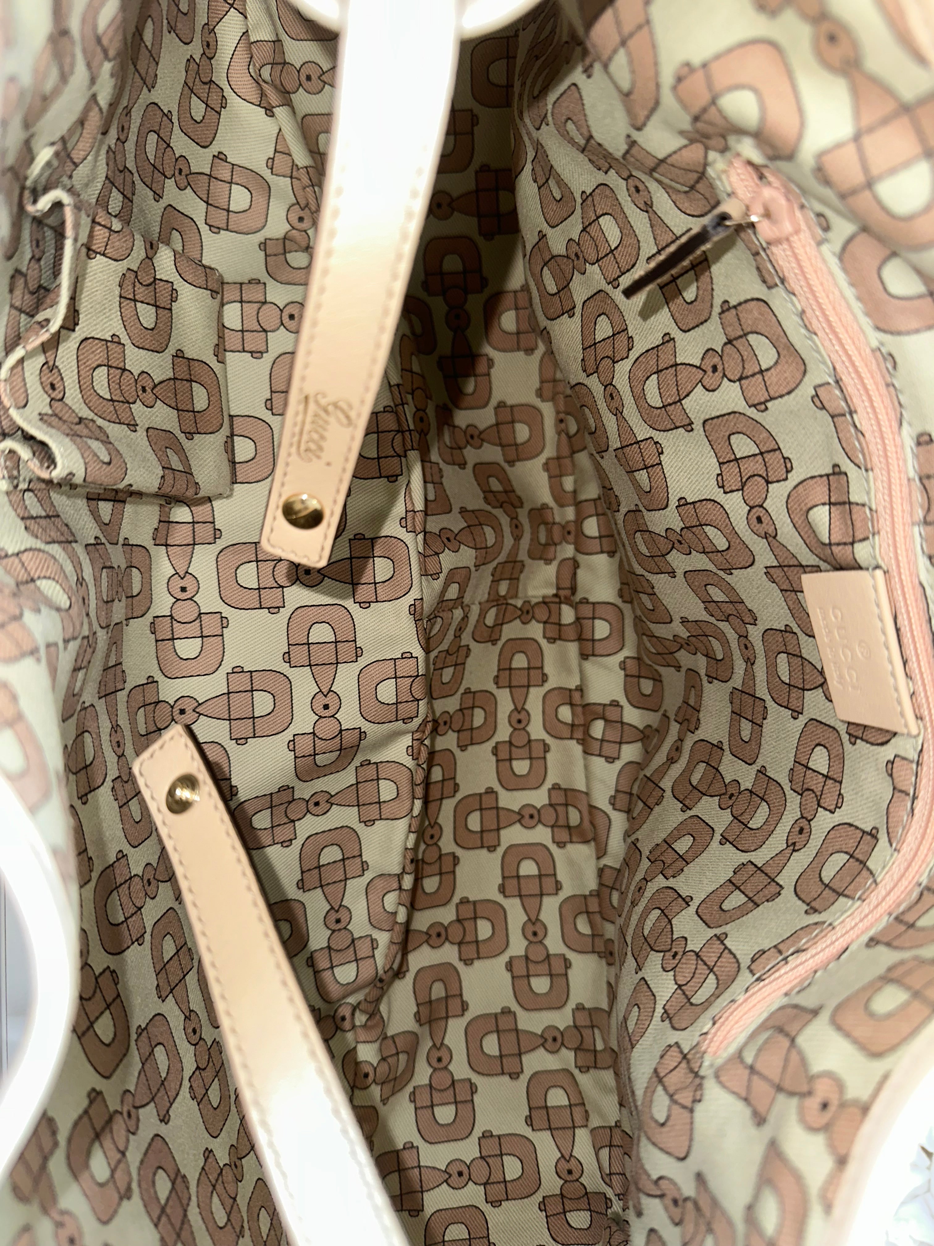 Gucci GG beige