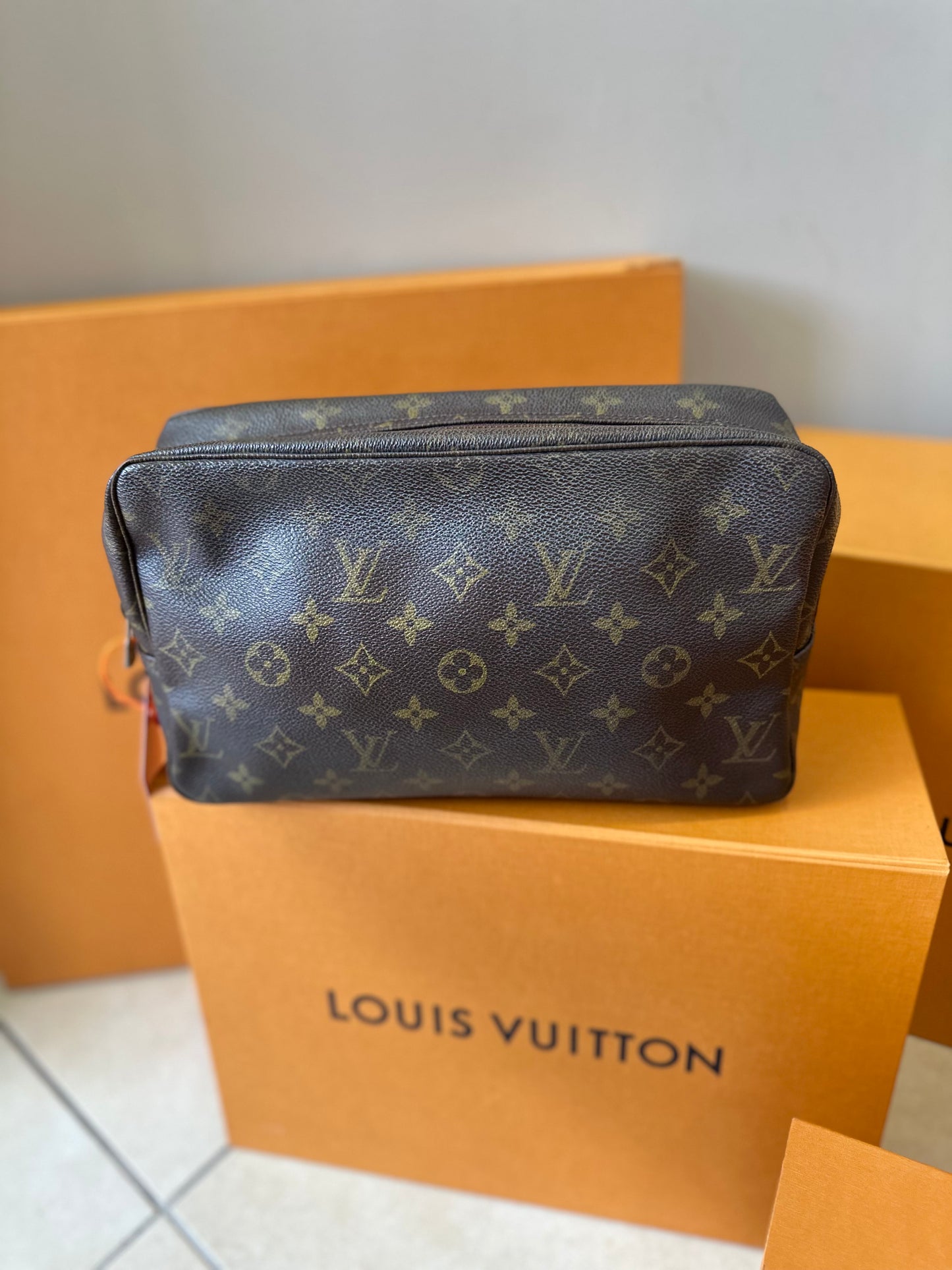 Louis Vuitton Trousse 28