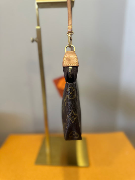 Louis Vuitton Pochette