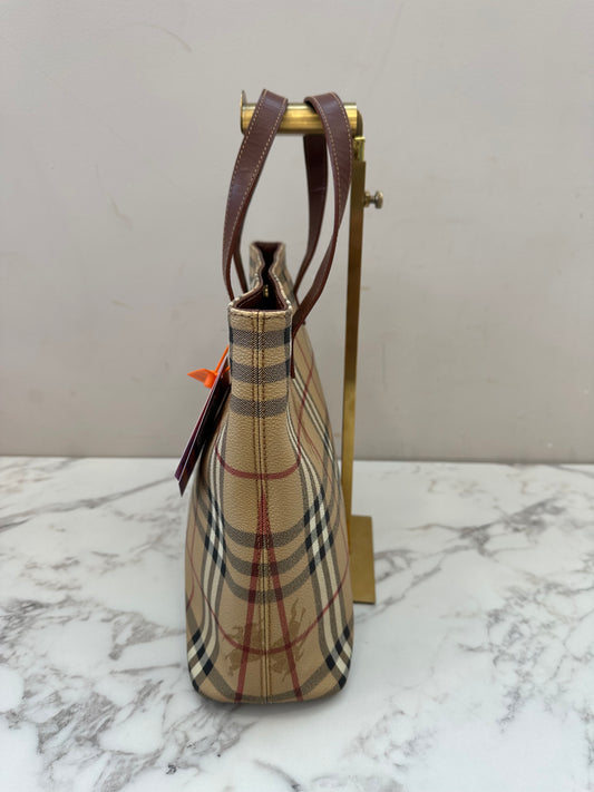Burberry Beige