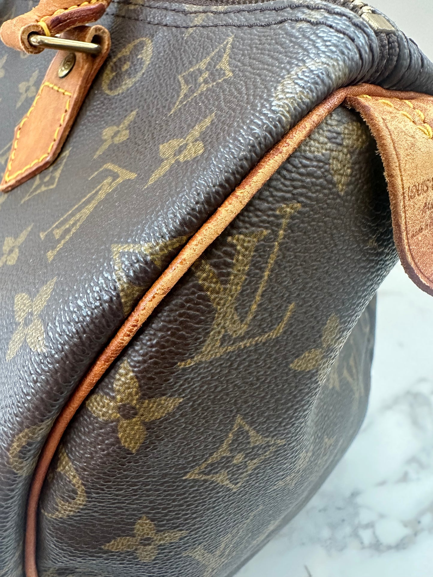 Louis Vuitton Speedy 30