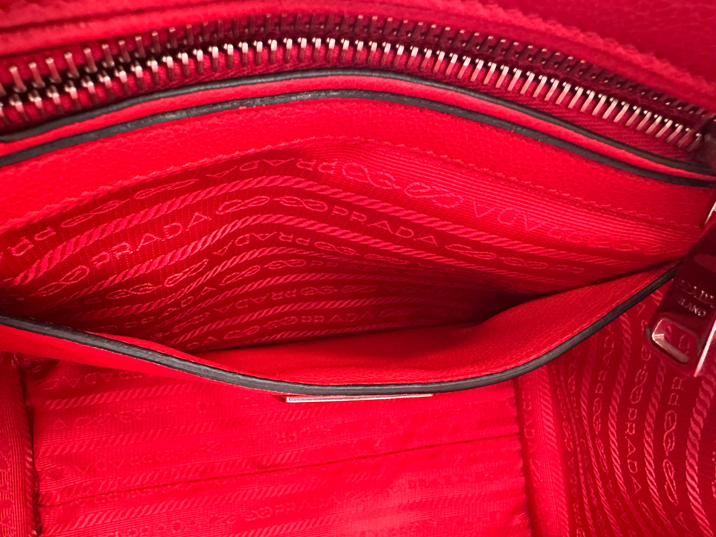 Prada Red 2way