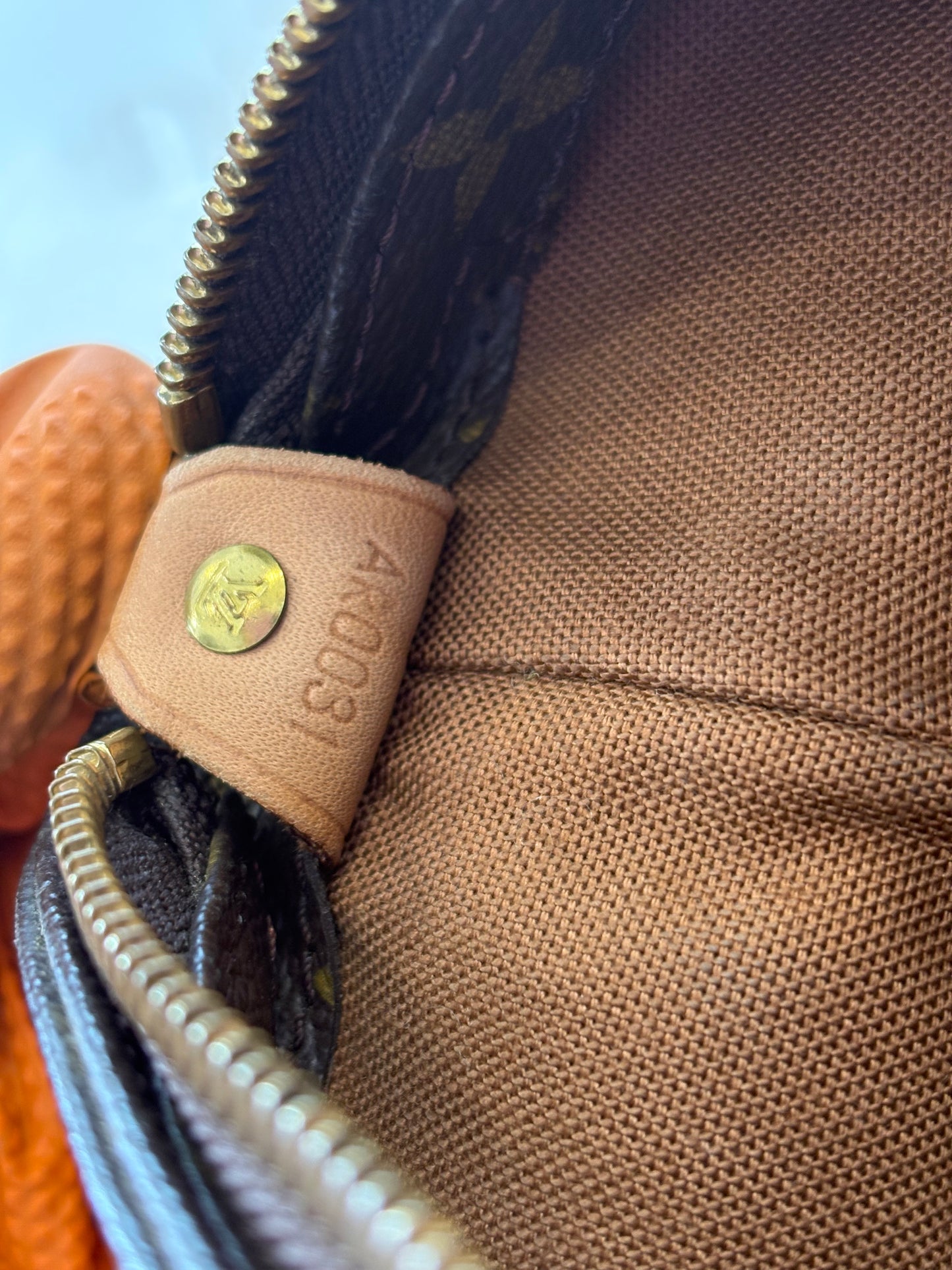 018706 - Louis Vuitton Cabas Mezzo